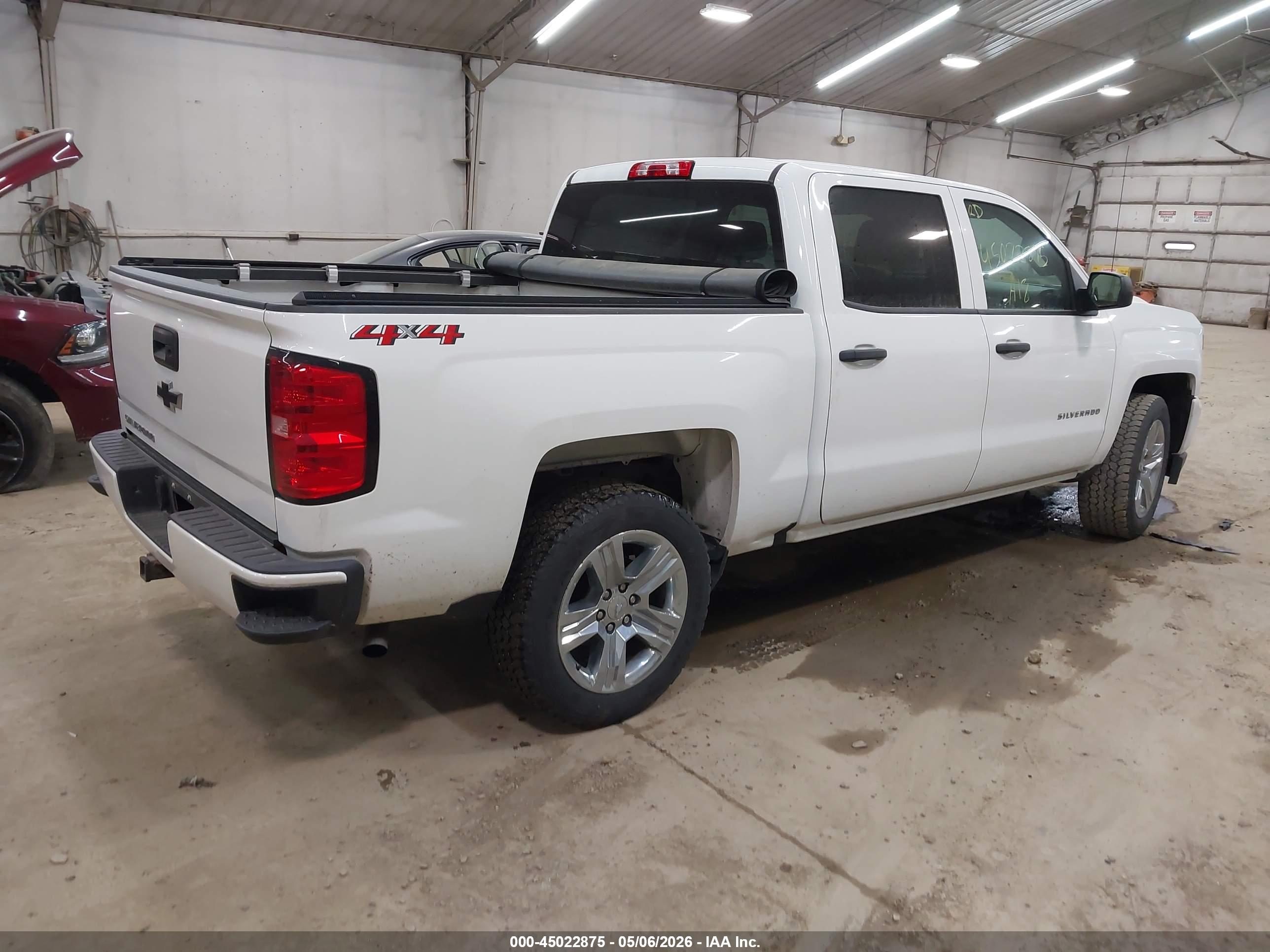 CHEVROLET SILVERADO image 4