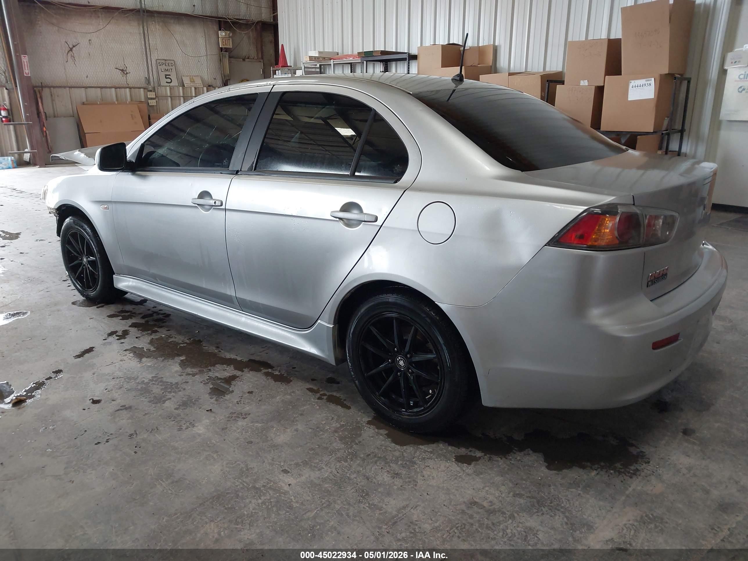 MITSUBISHI LANCER image 3