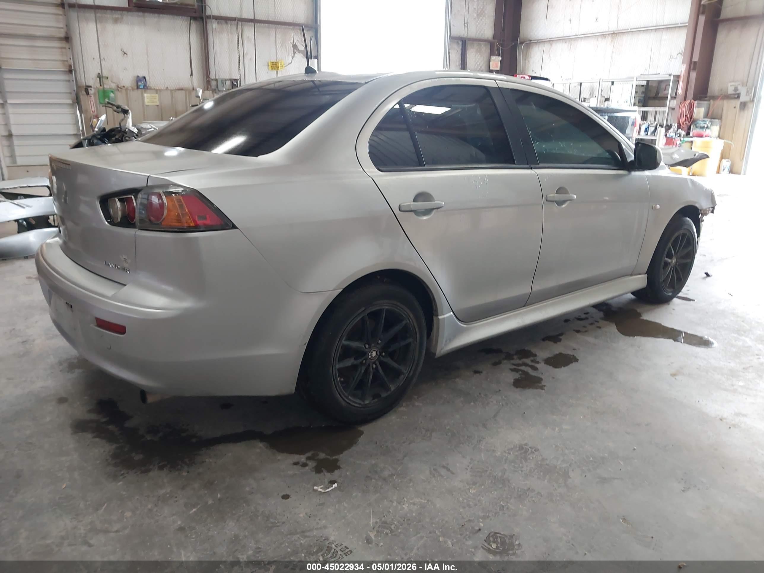 MITSUBISHI LANCER image 4