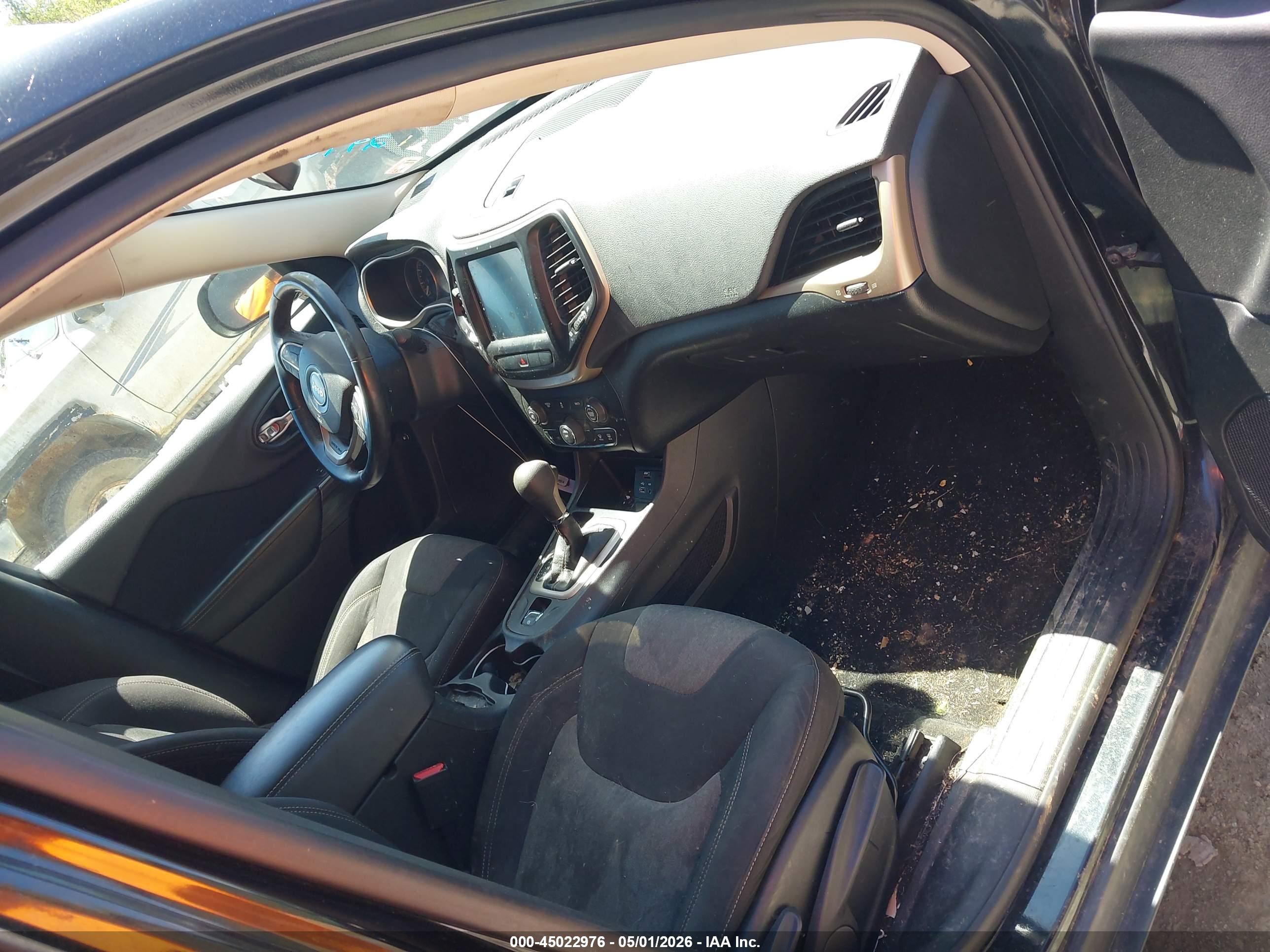 JEEP CHEROKEE image 5