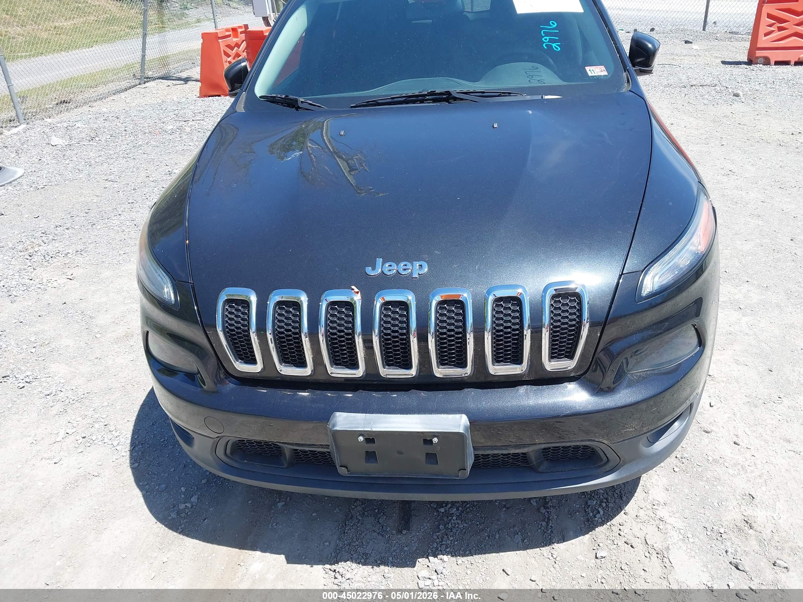 JEEP CHEROKEE image 6