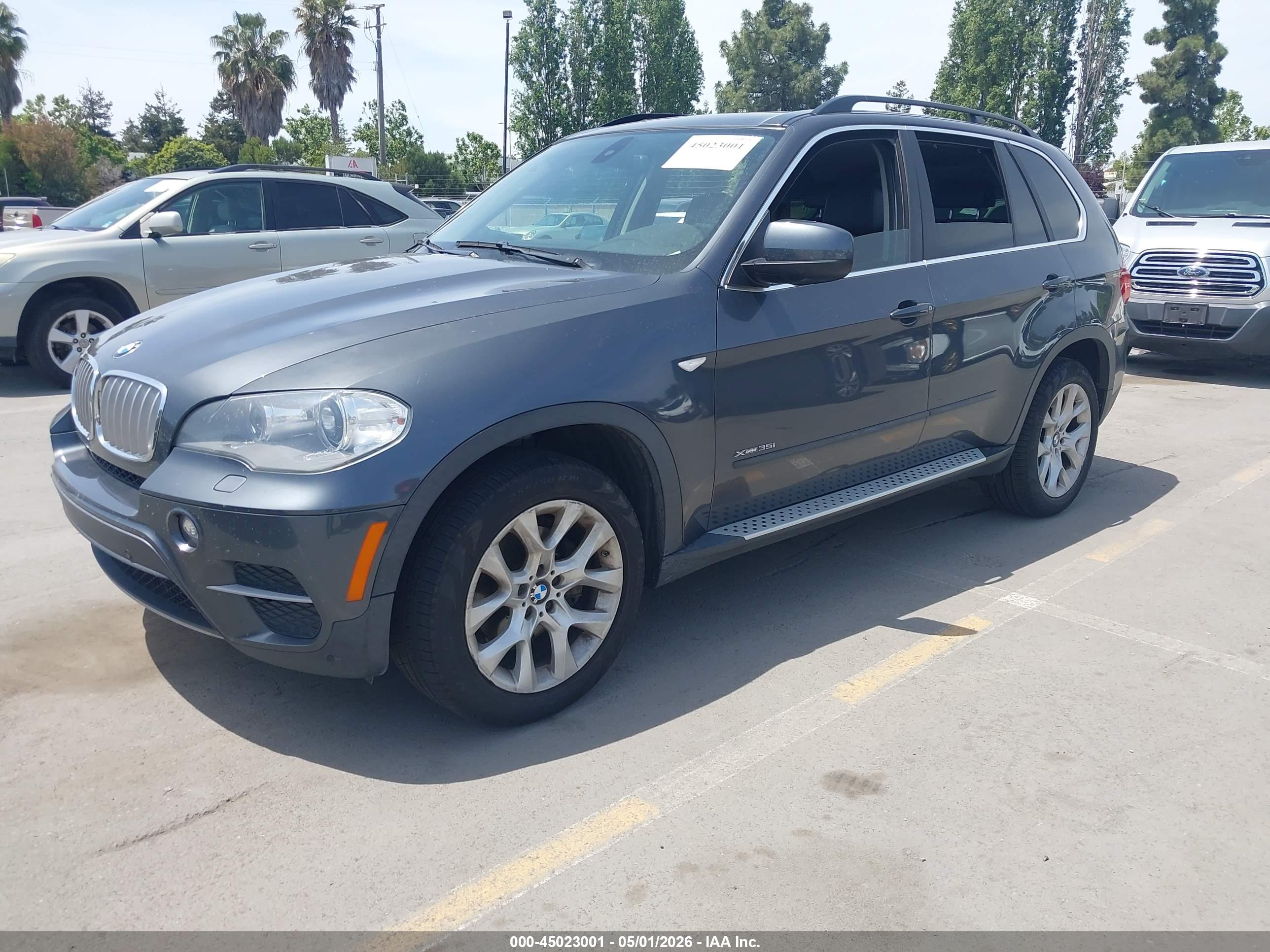 BMW X5 image 2