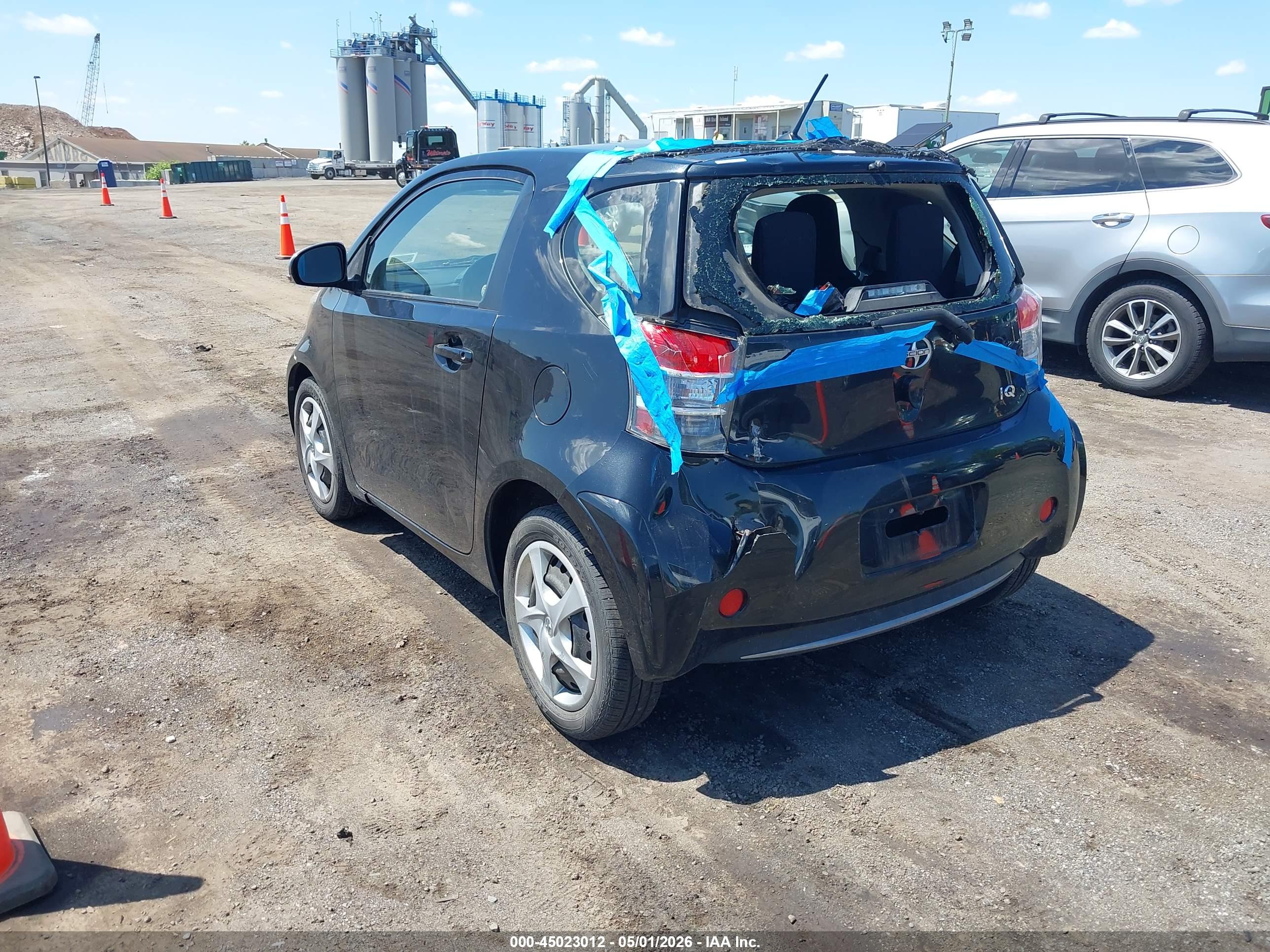 SCION IQ image 3