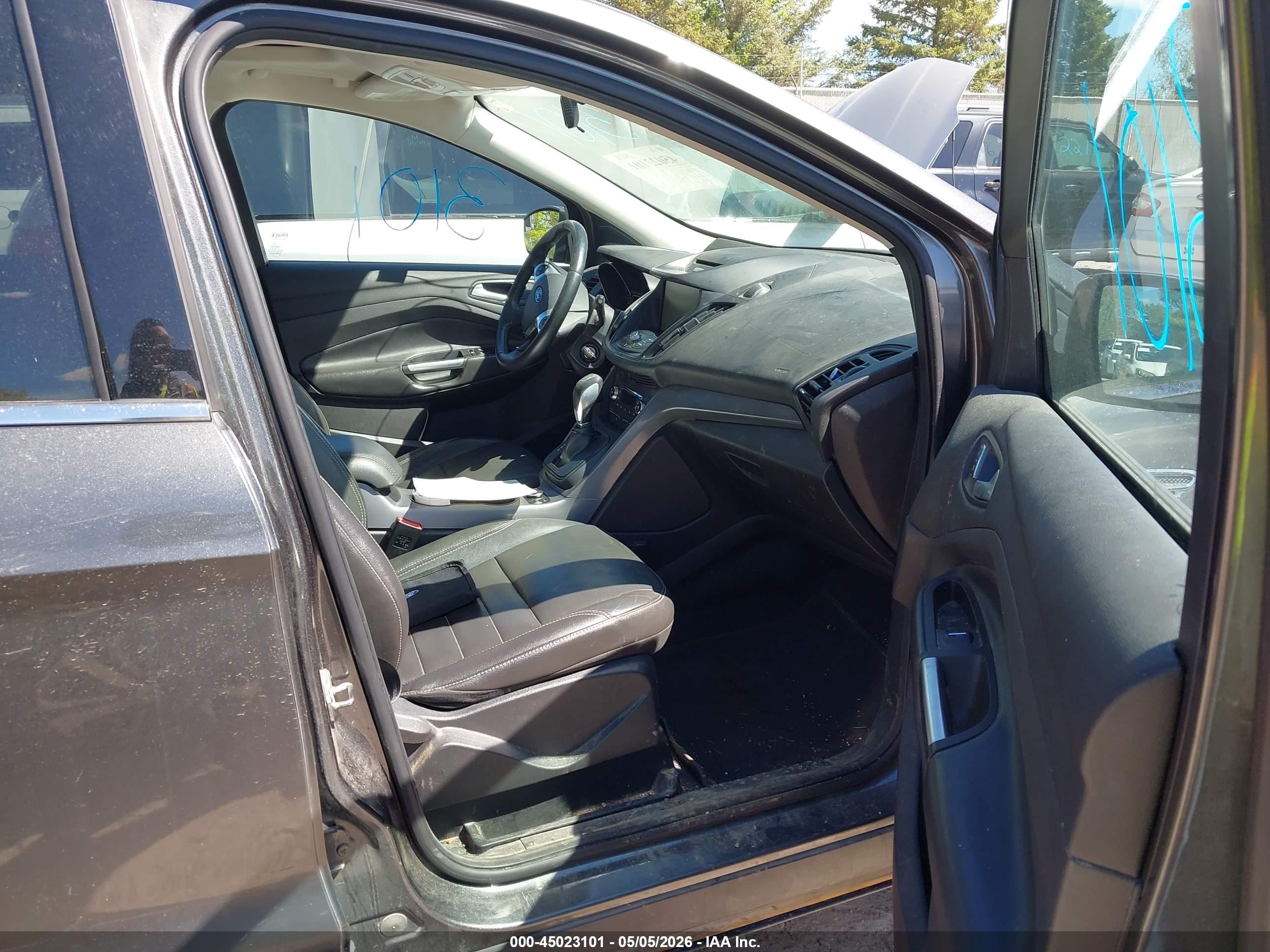 FORD ESCAPE image 5
