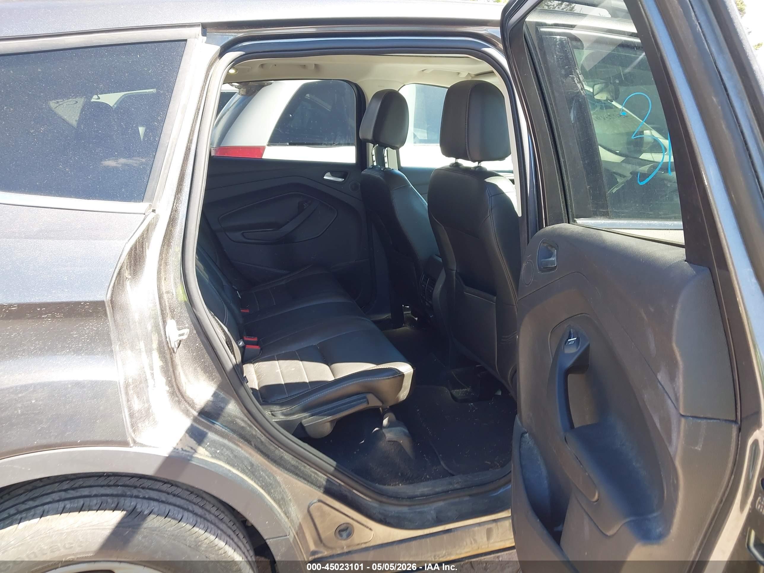 FORD ESCAPE image 8