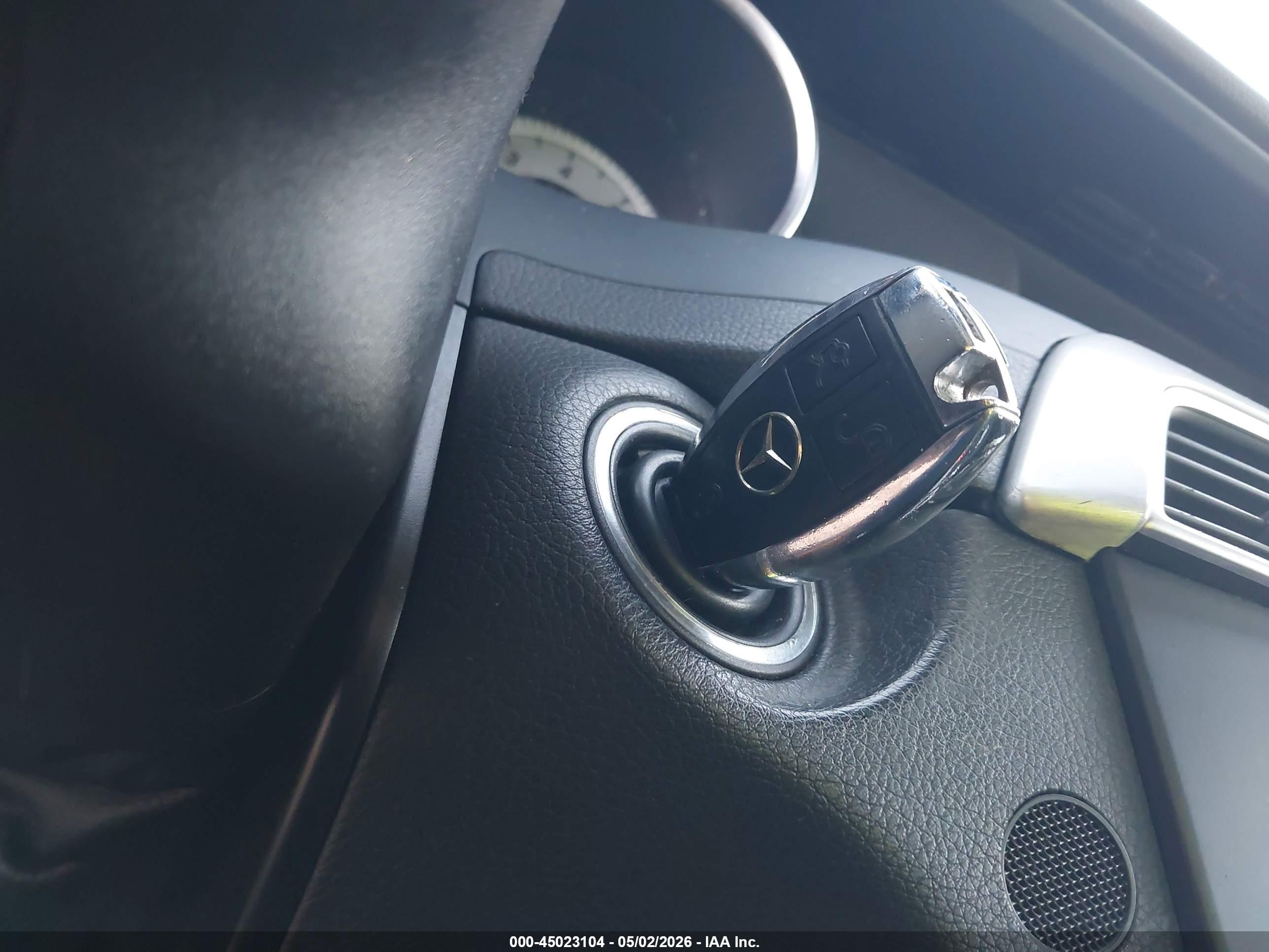 MERCEDES-BENZ C image 11