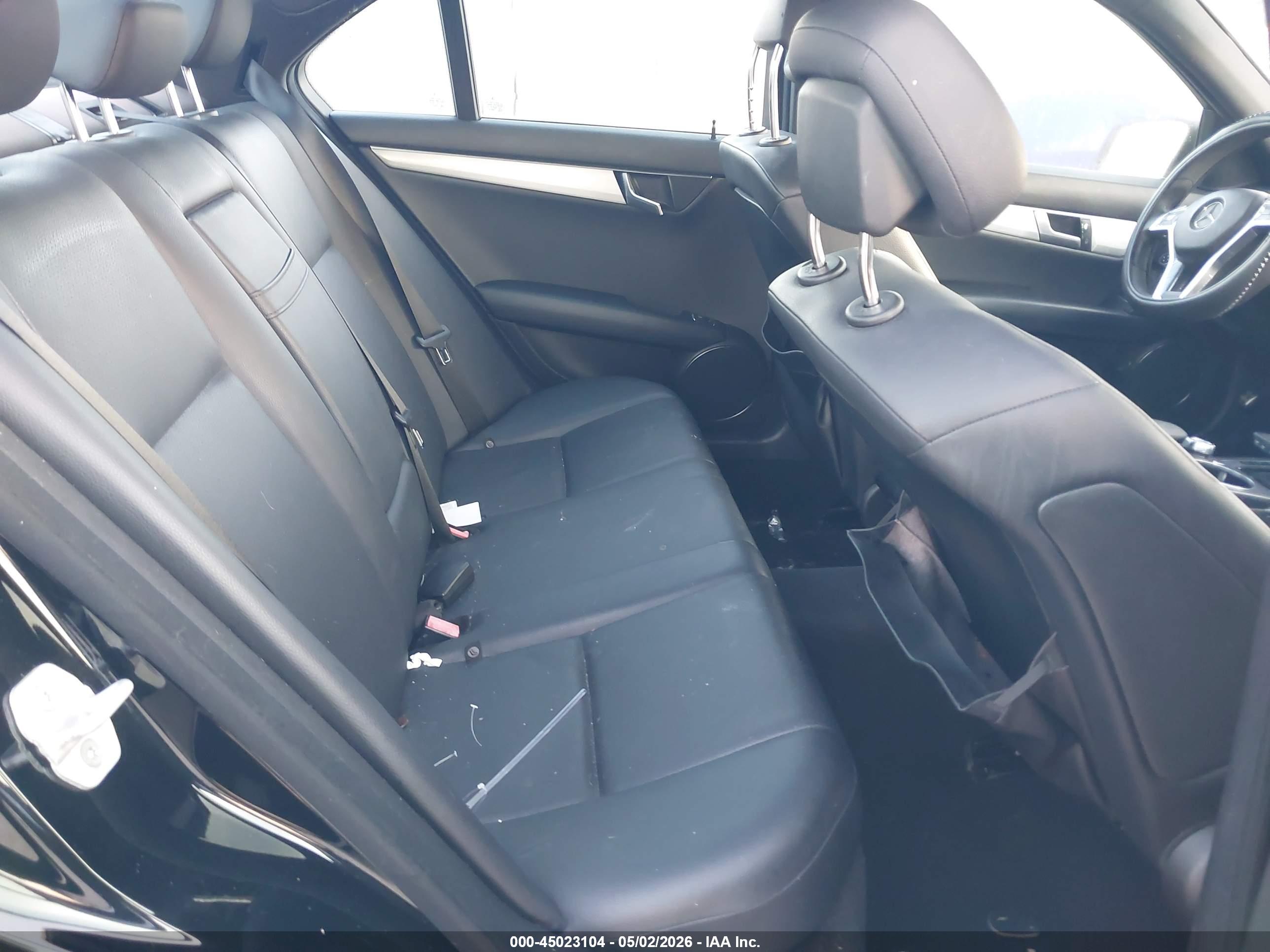 MERCEDES-BENZ C image 8