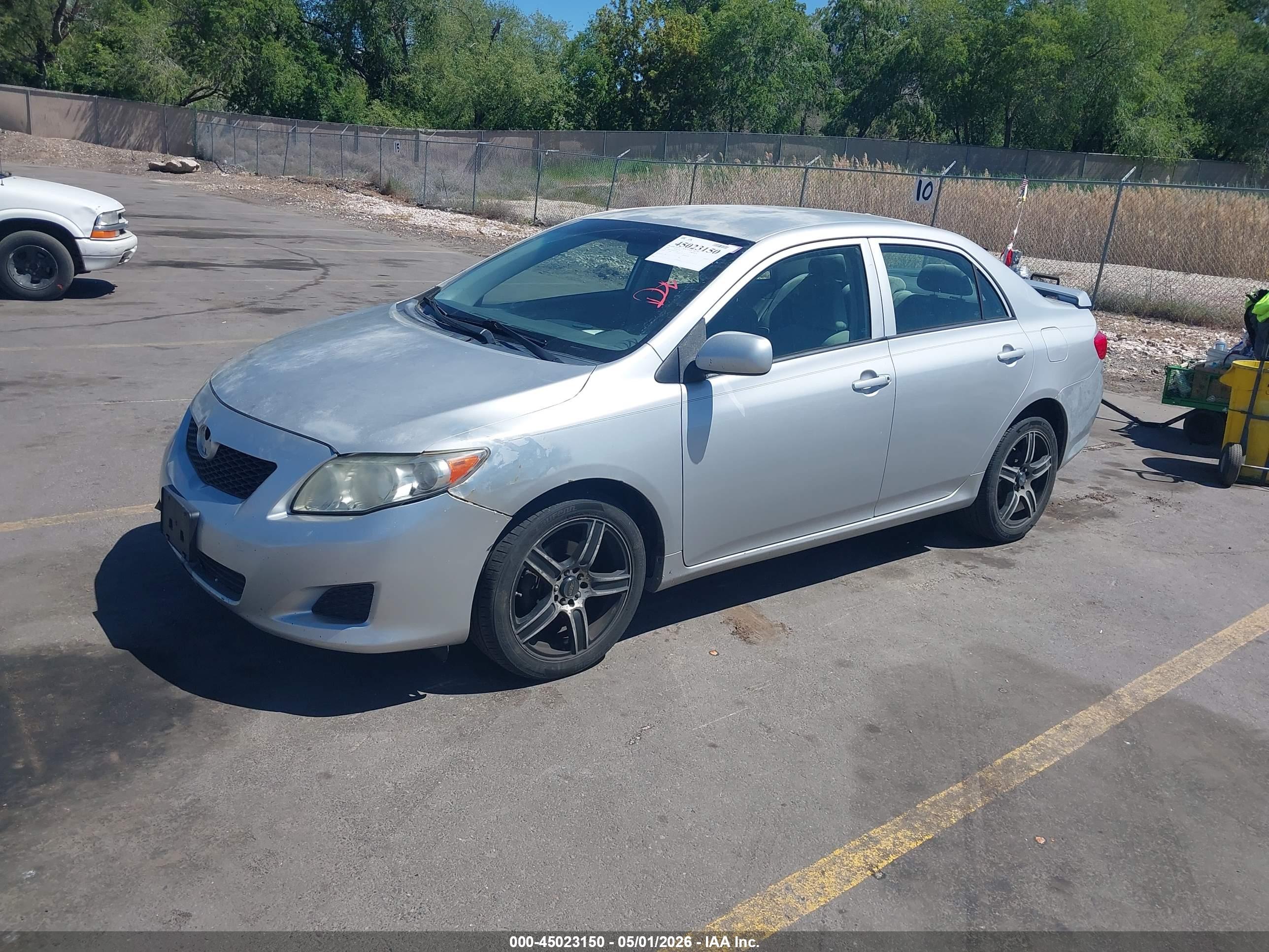 TOYOTA COROLLA image 2