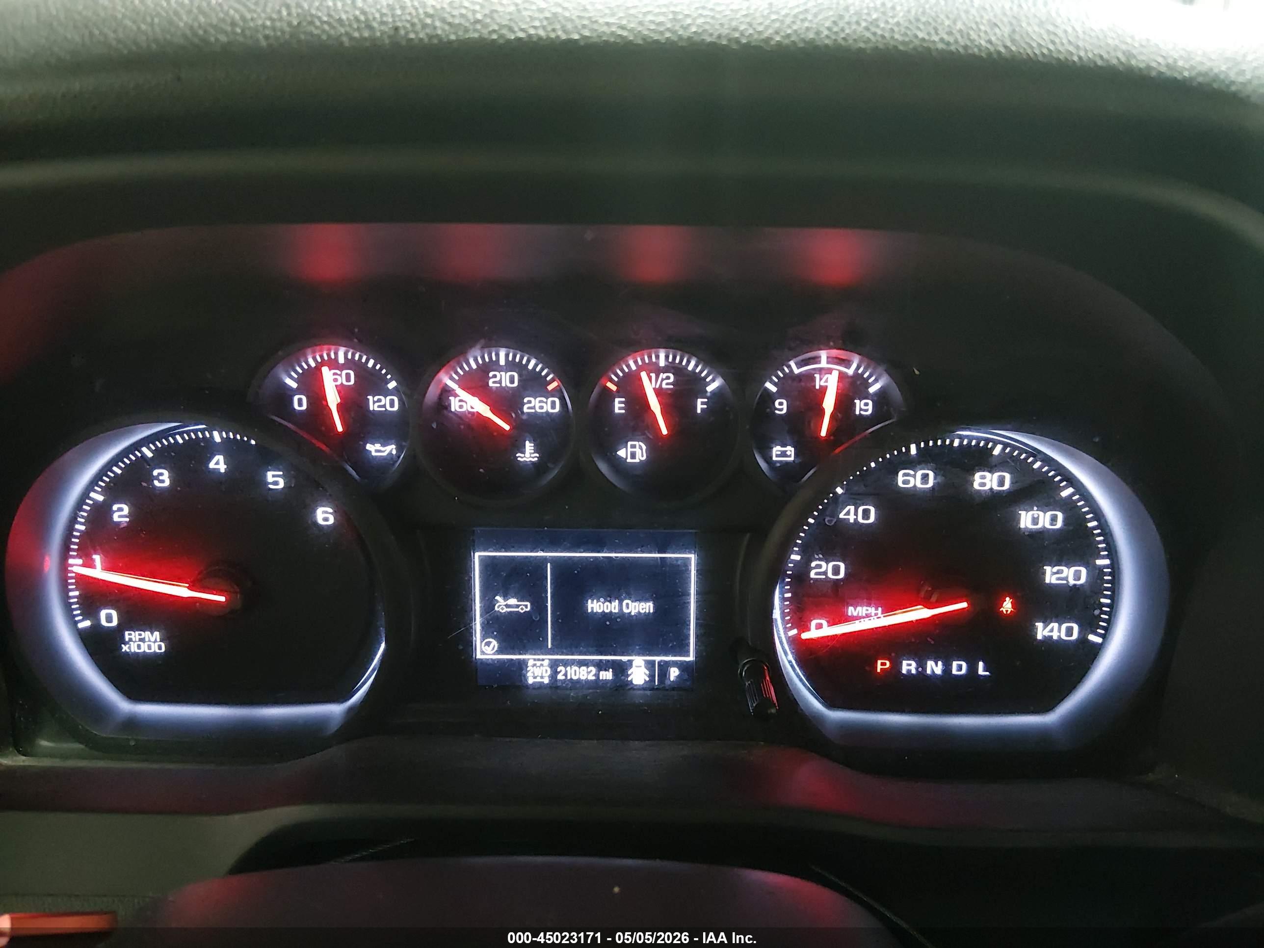 CHEVROLET SILVERADO image 6