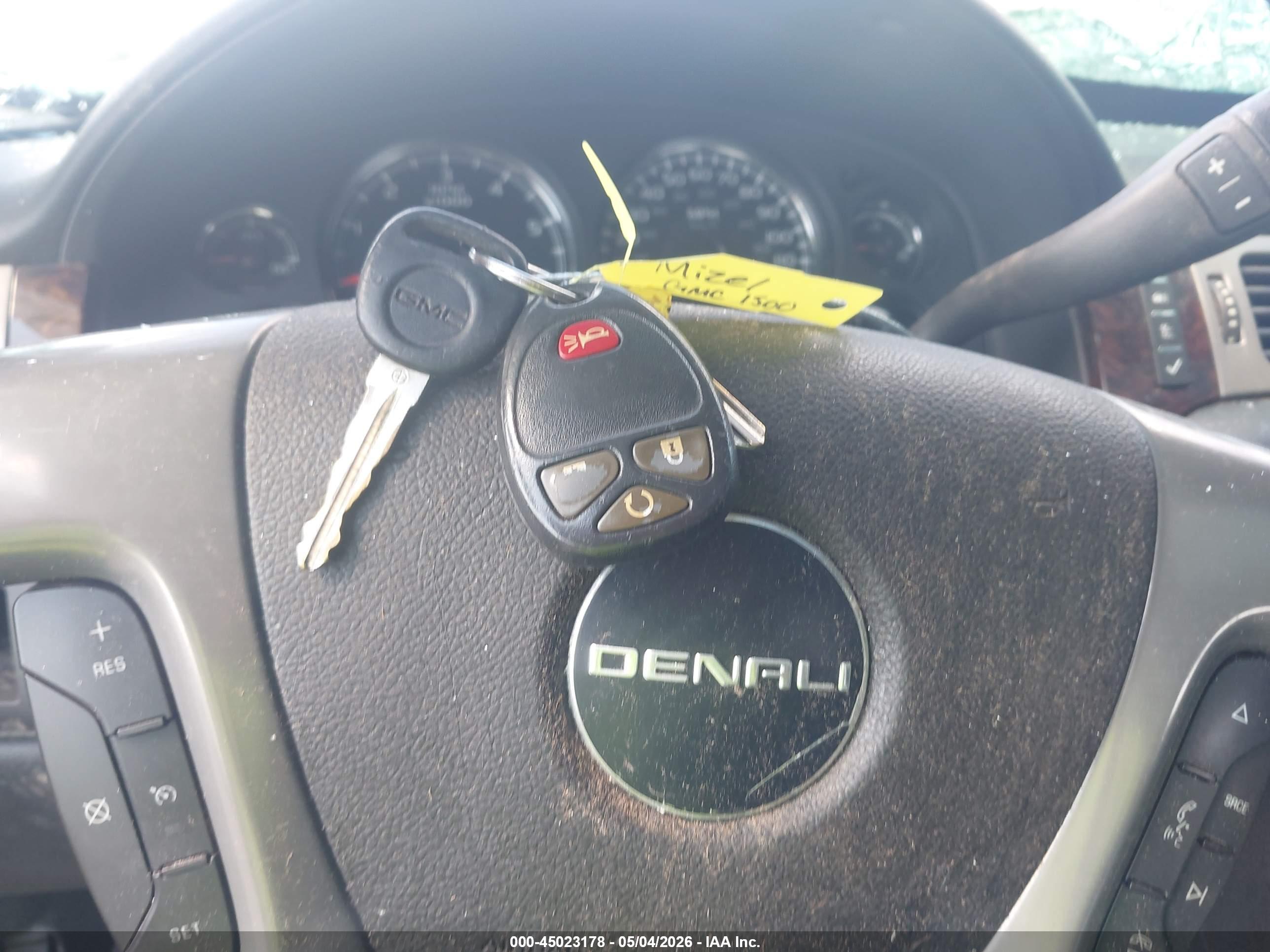 GMC SIERRA image 11