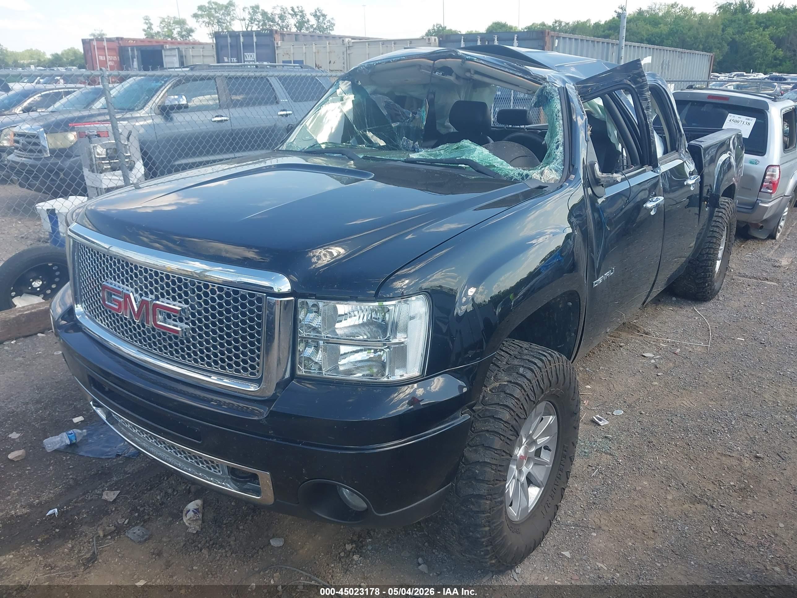 GMC SIERRA image 6
