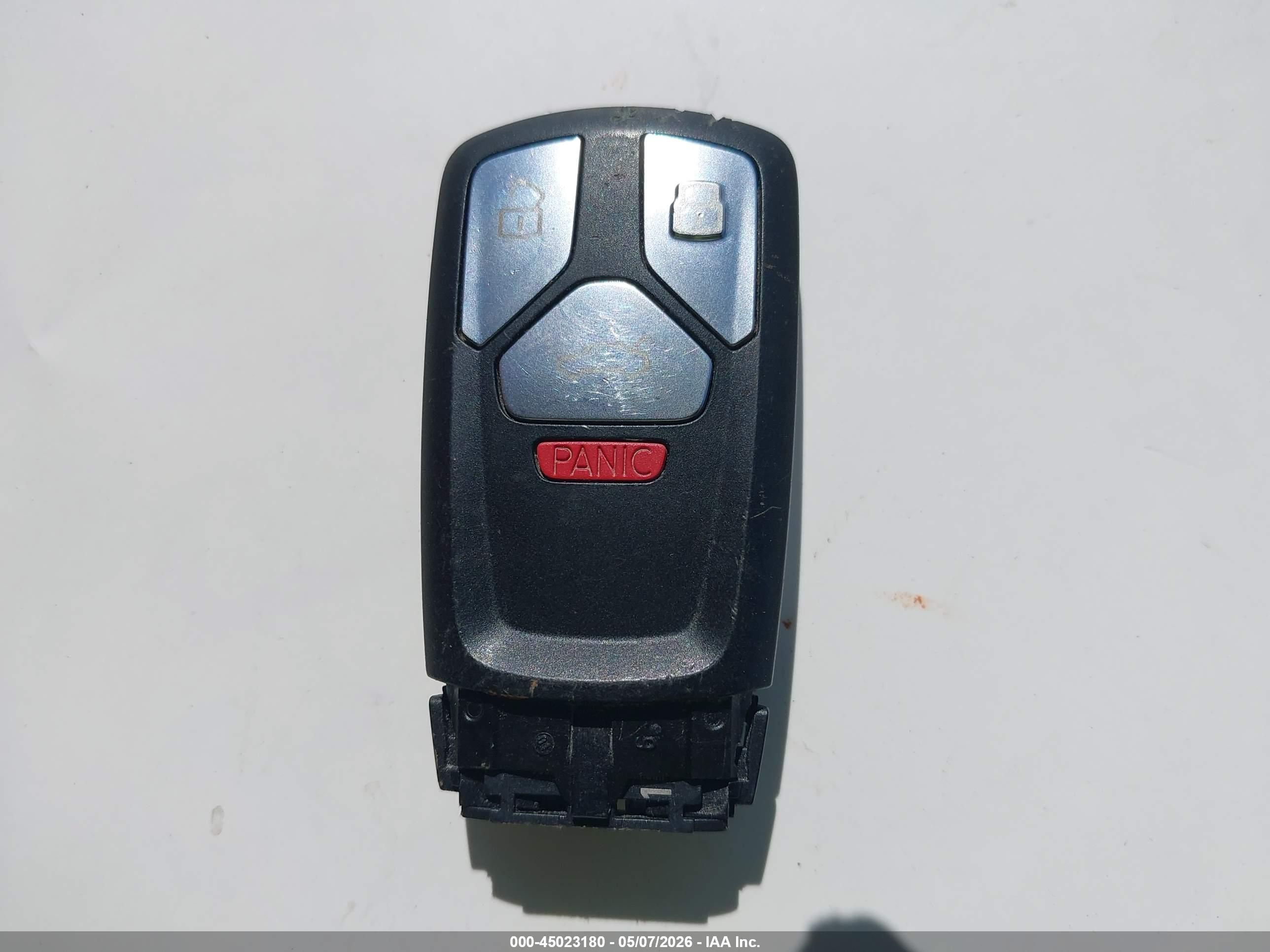 AUDI A4 image 11