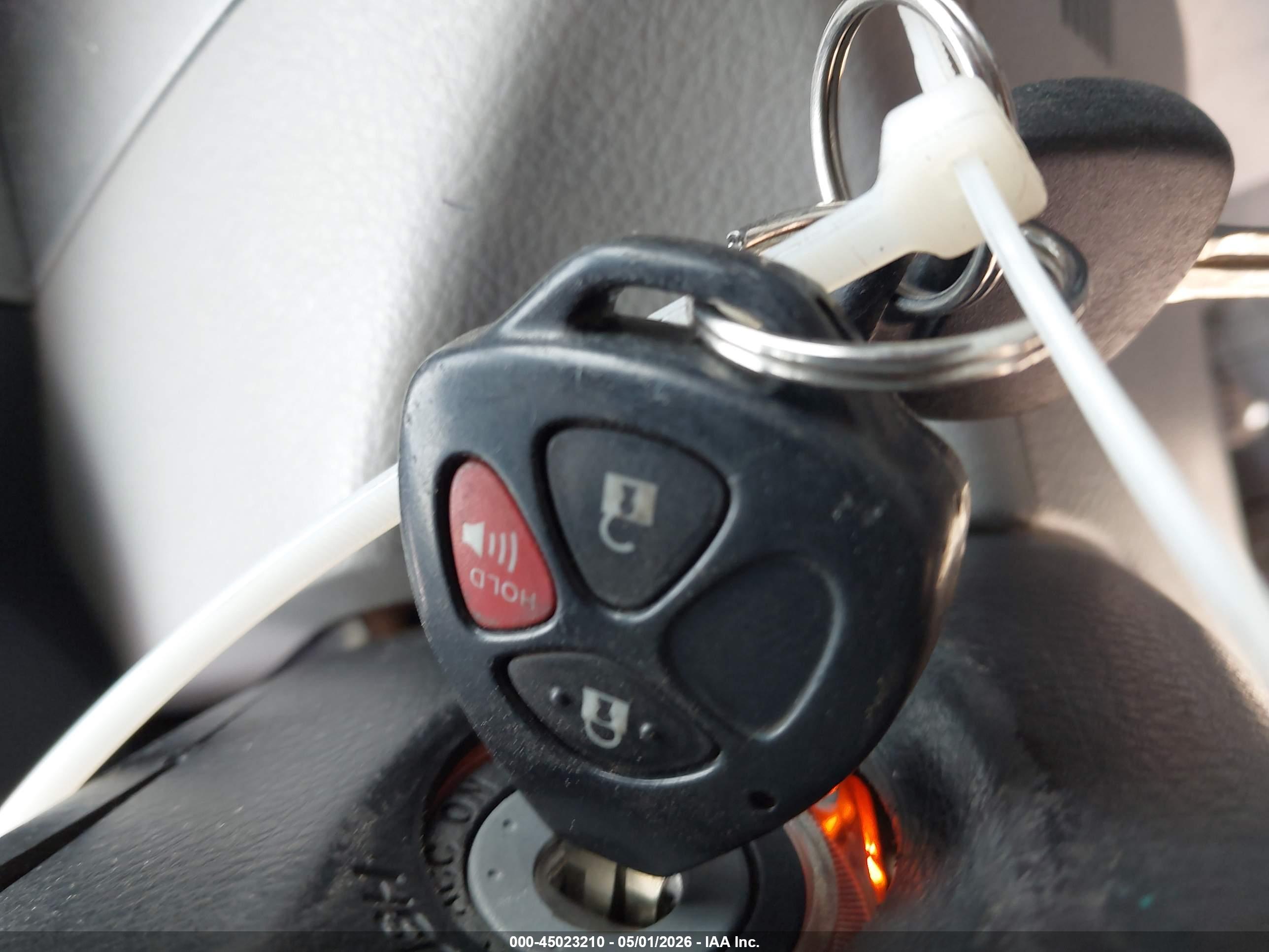 TOYOTA RAV4 image 11
