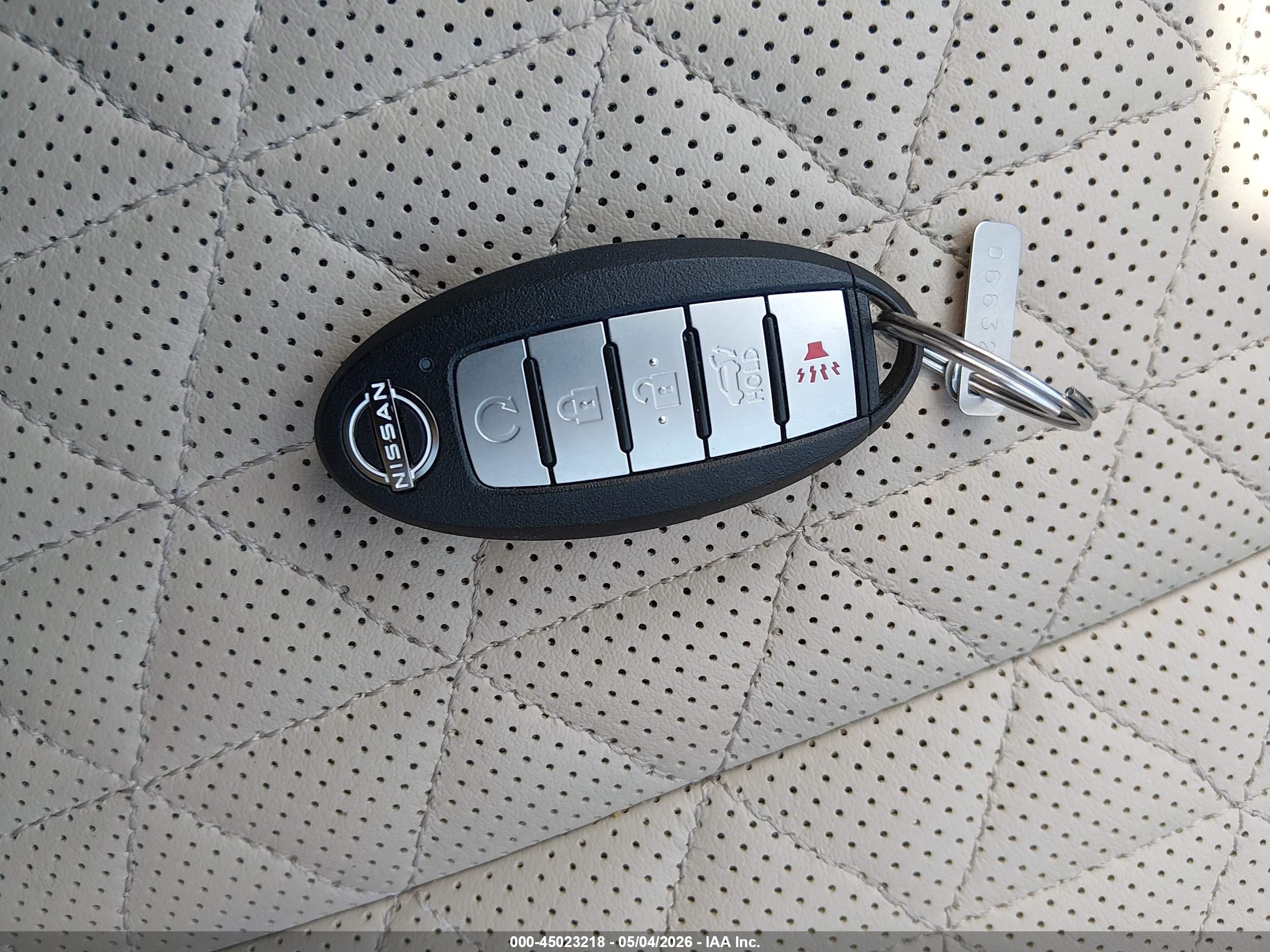 NISSAN MURANO image 11