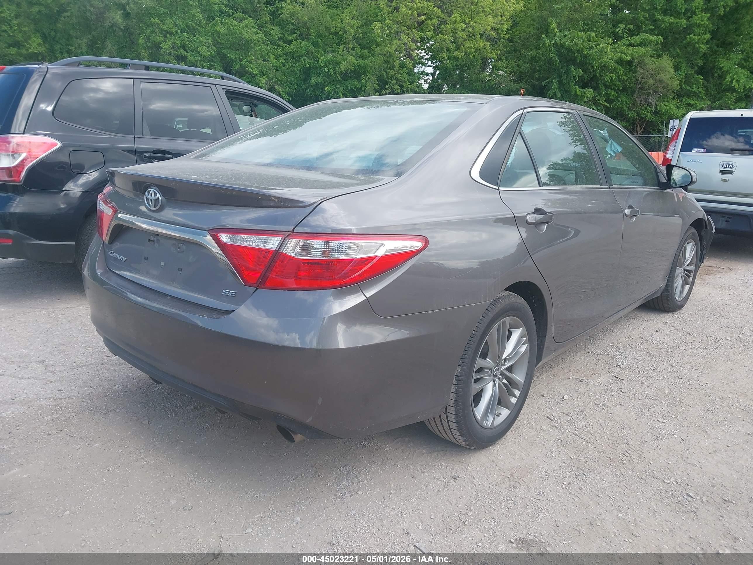 TOYOTA CAMRY image 4