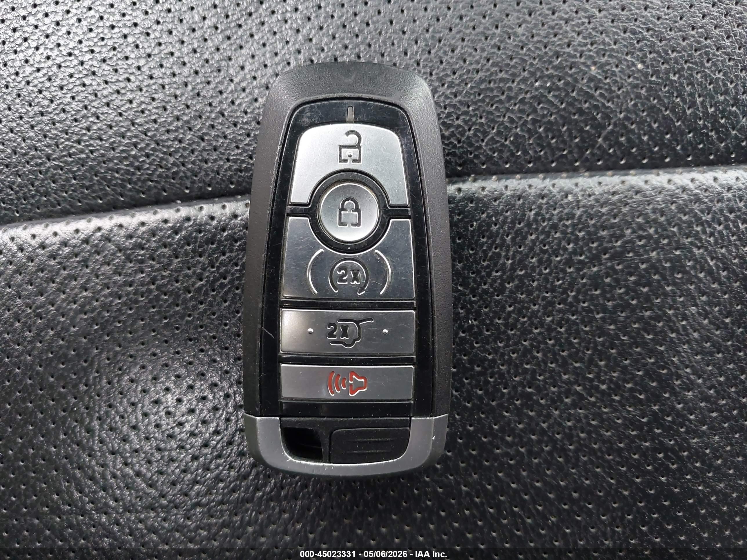 FORD EXPLORER image 11