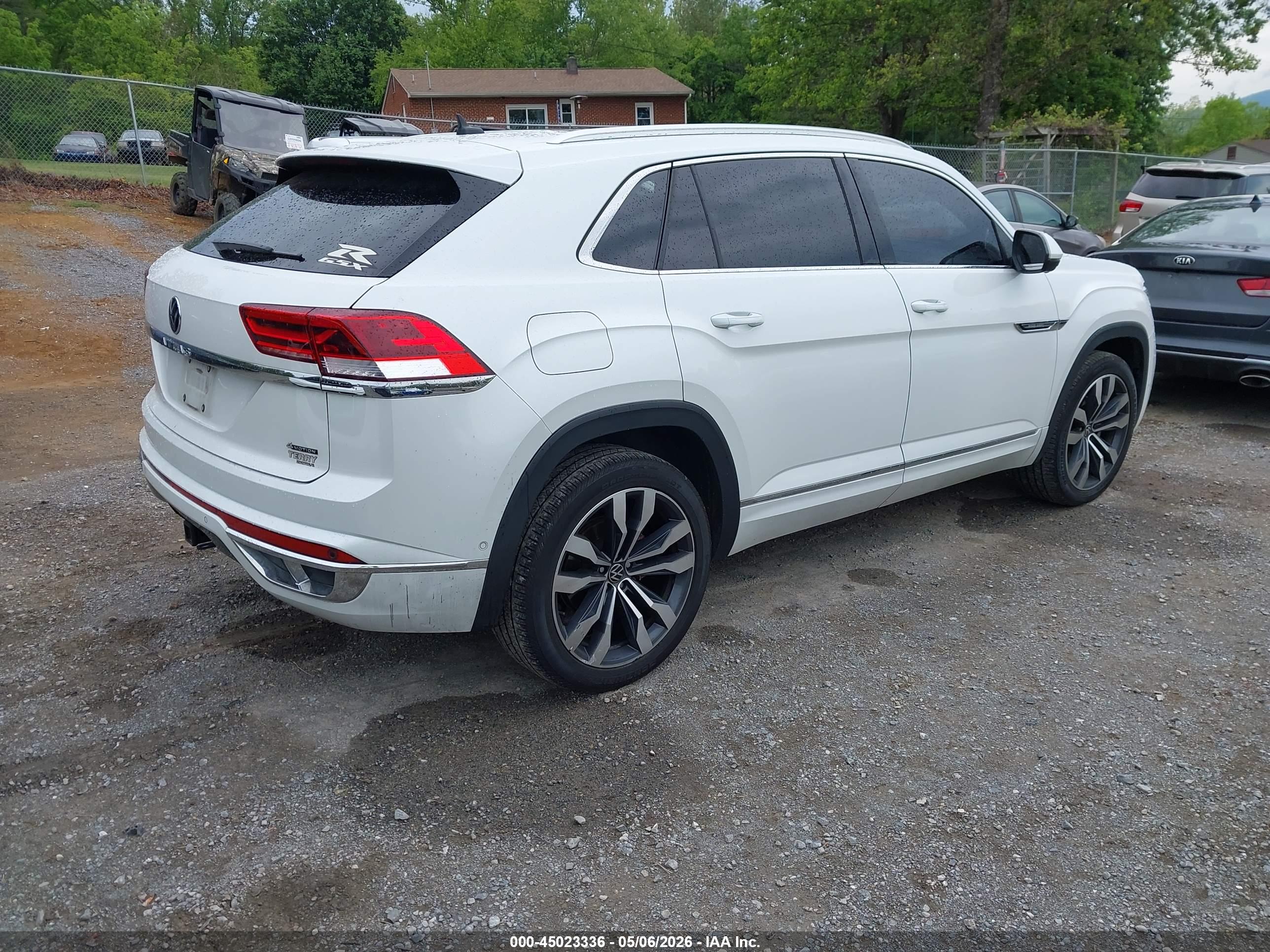 VOLKSWAGEN ATLAS image 4