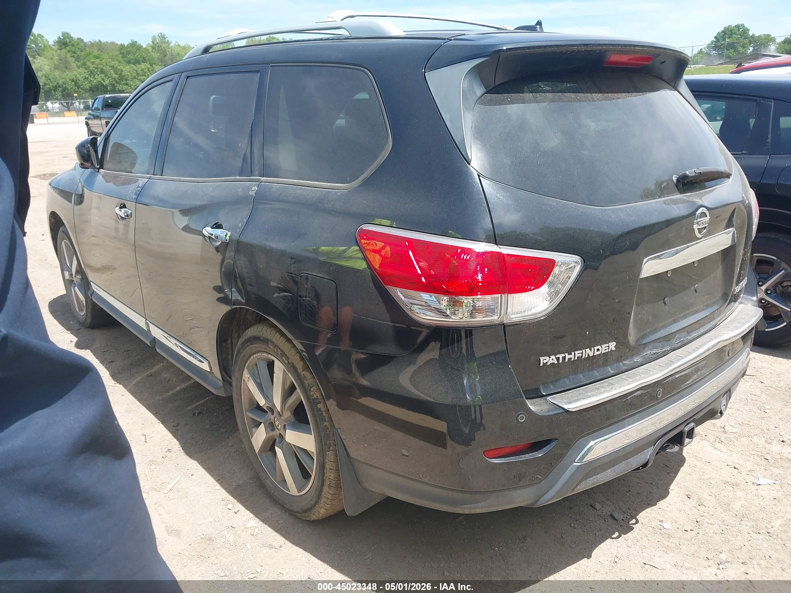 NISSAN PATHFINDER image 3