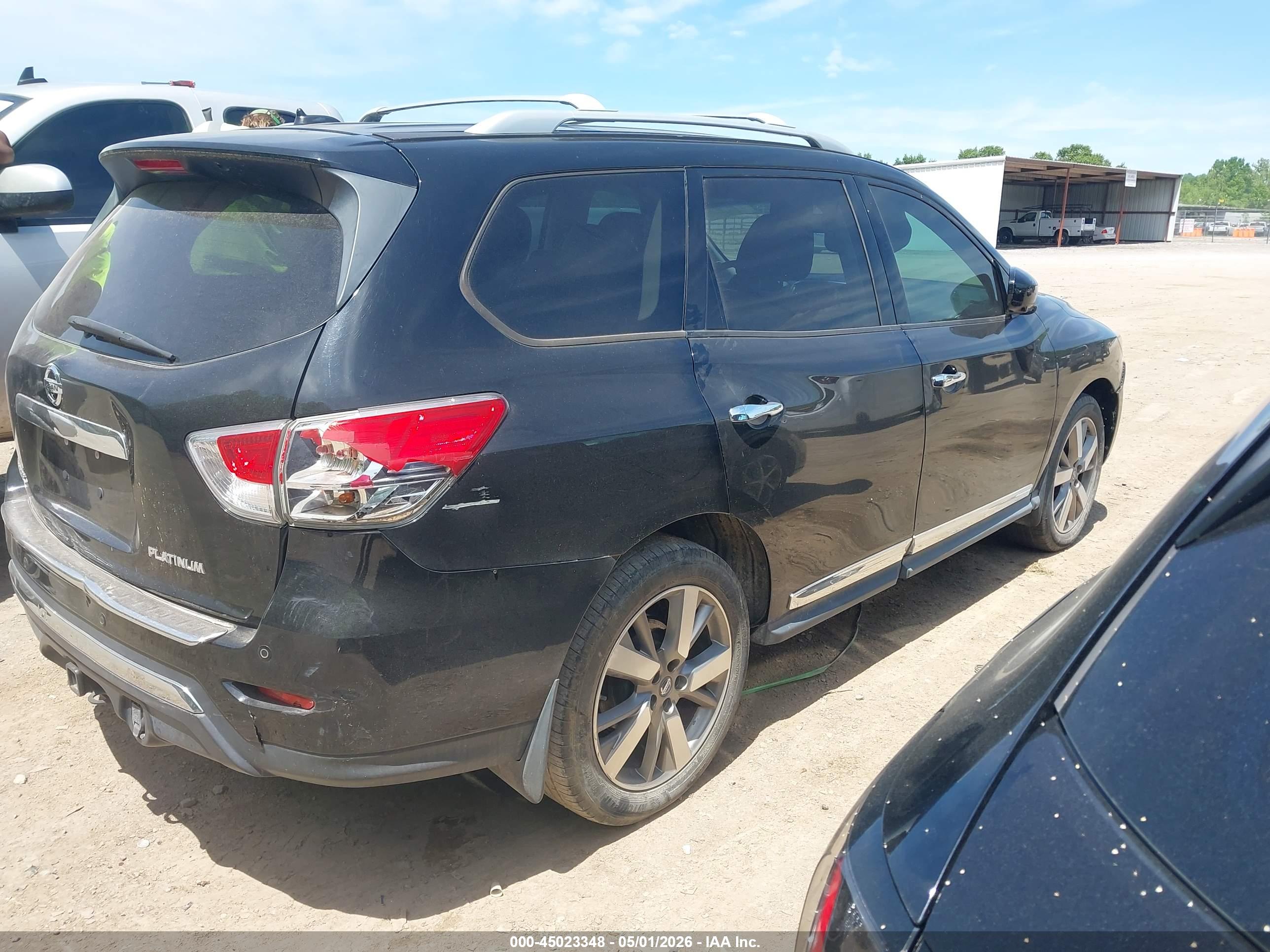 NISSAN PATHFINDER image 4