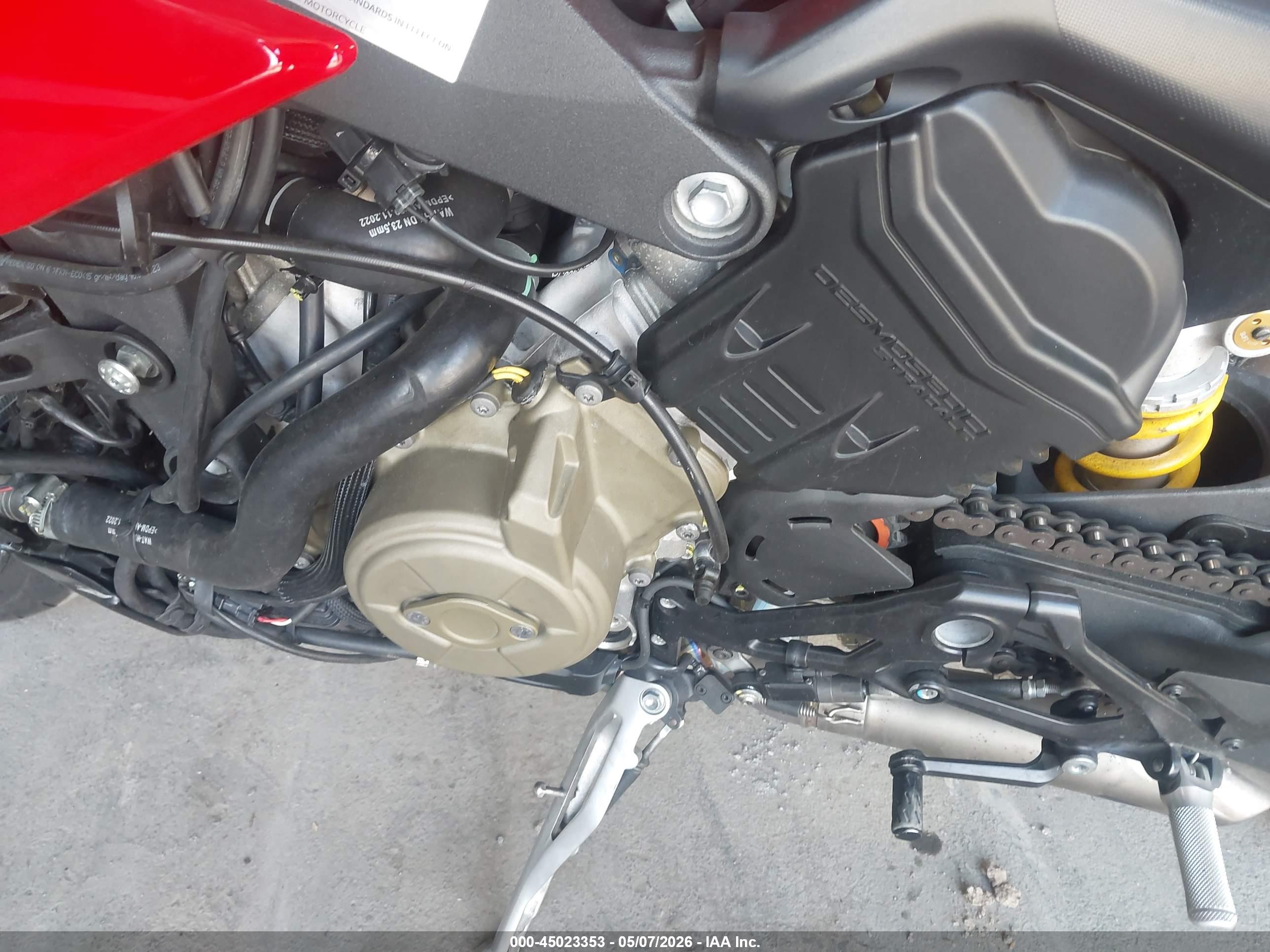 DUCATI STREETFIGHTER image 9