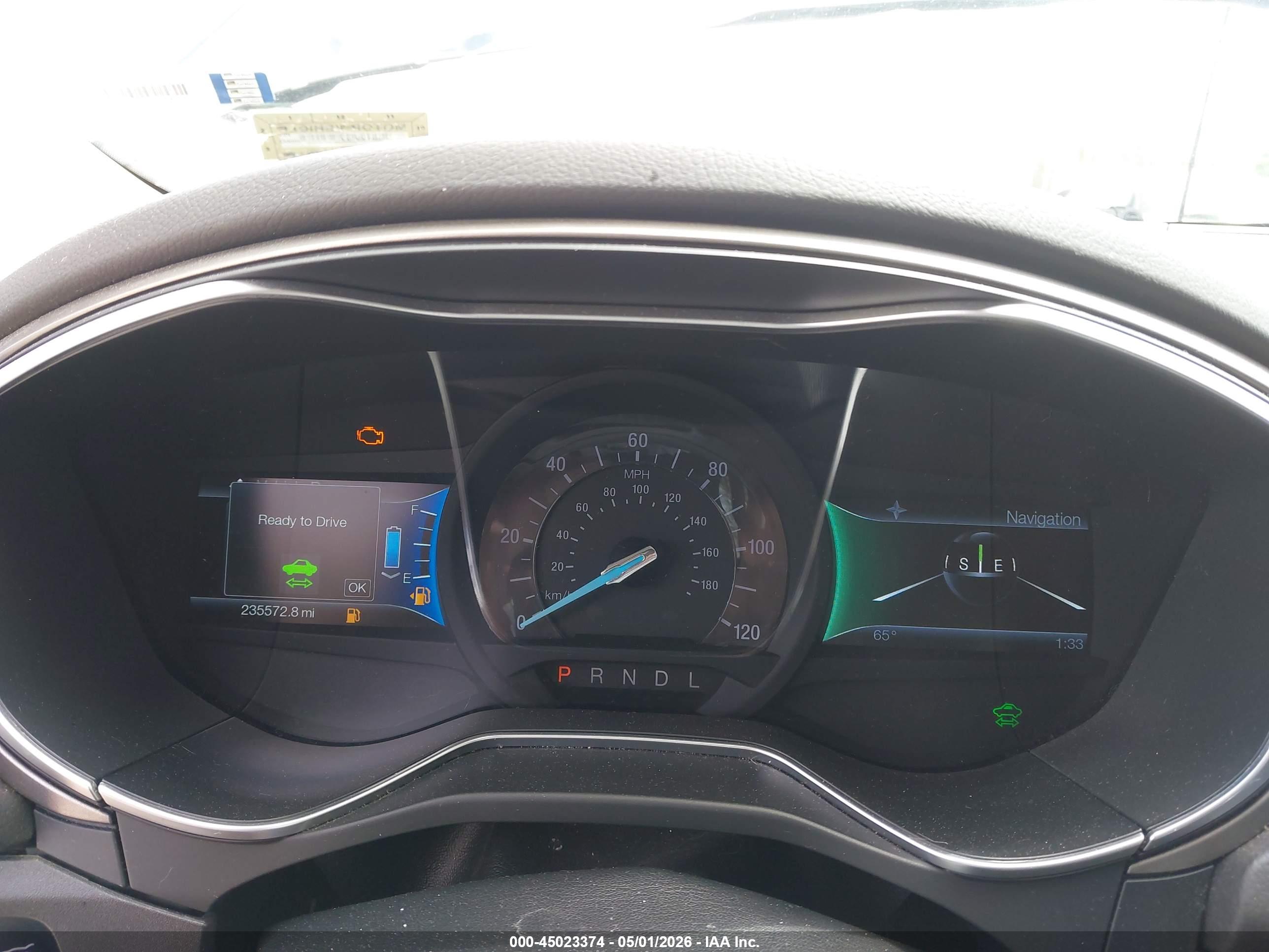 FORD FUSION image 7