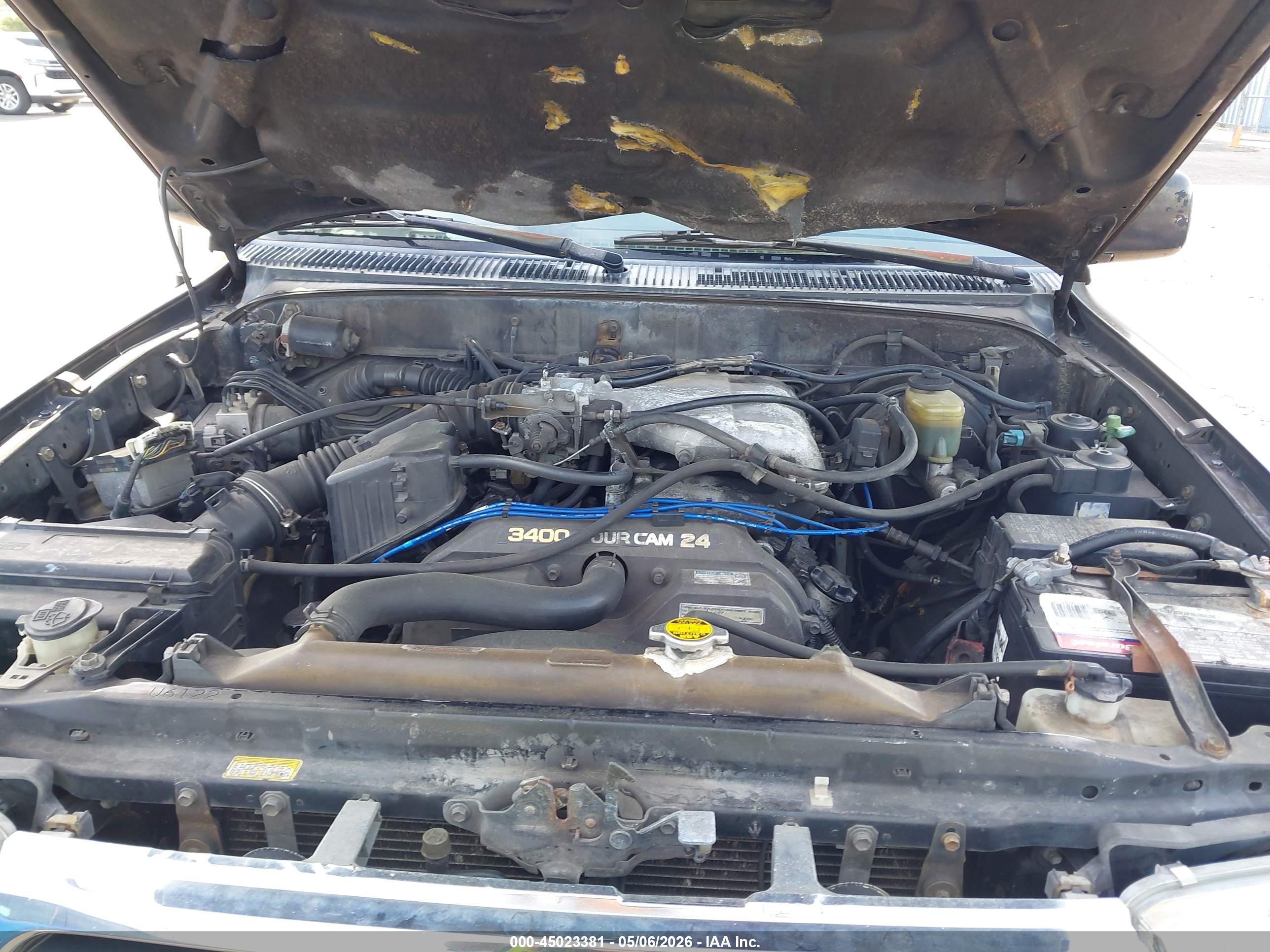 TOYOTA 4RUNNER image 10