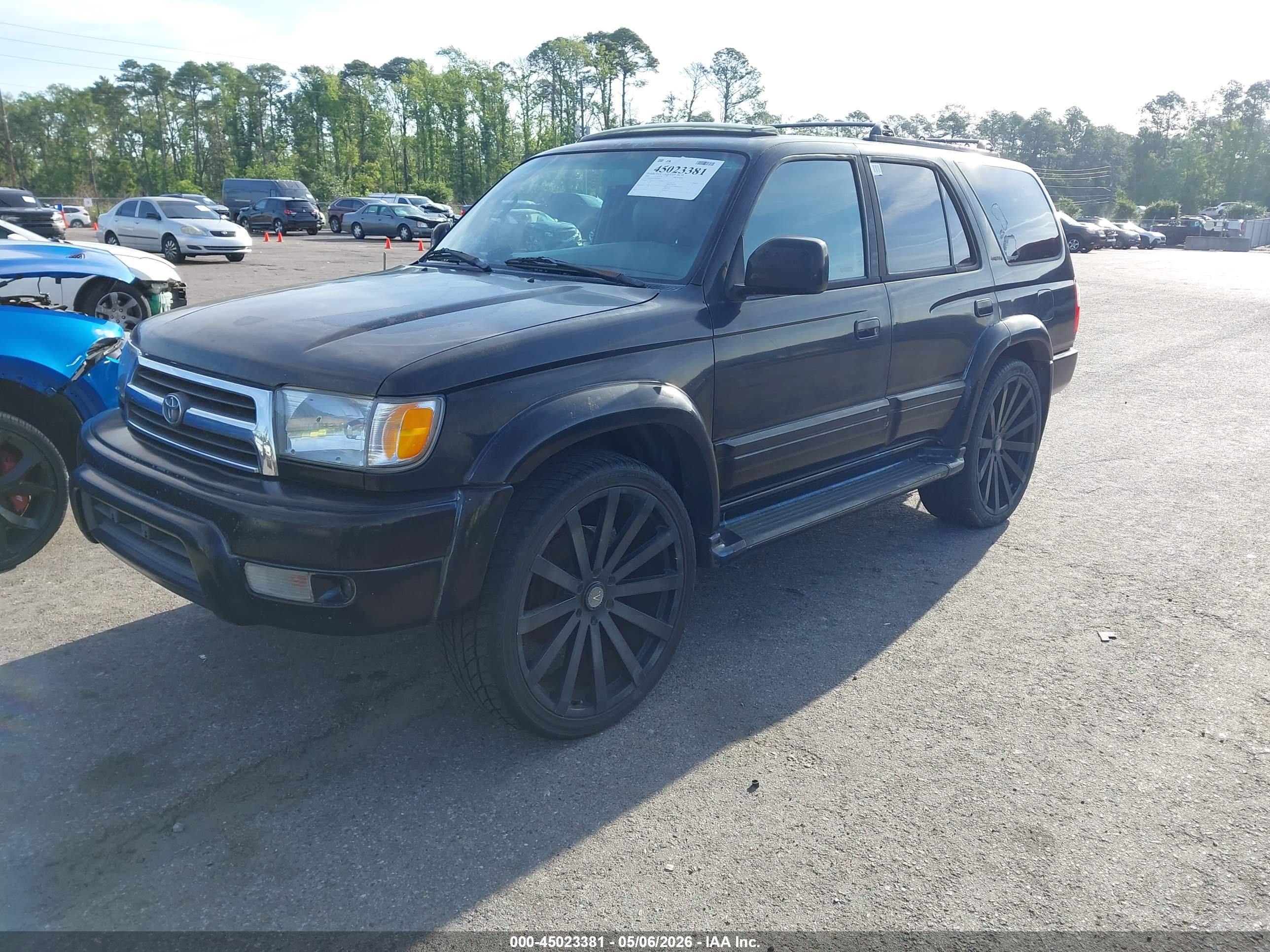 TOYOTA 4RUNNER image 2