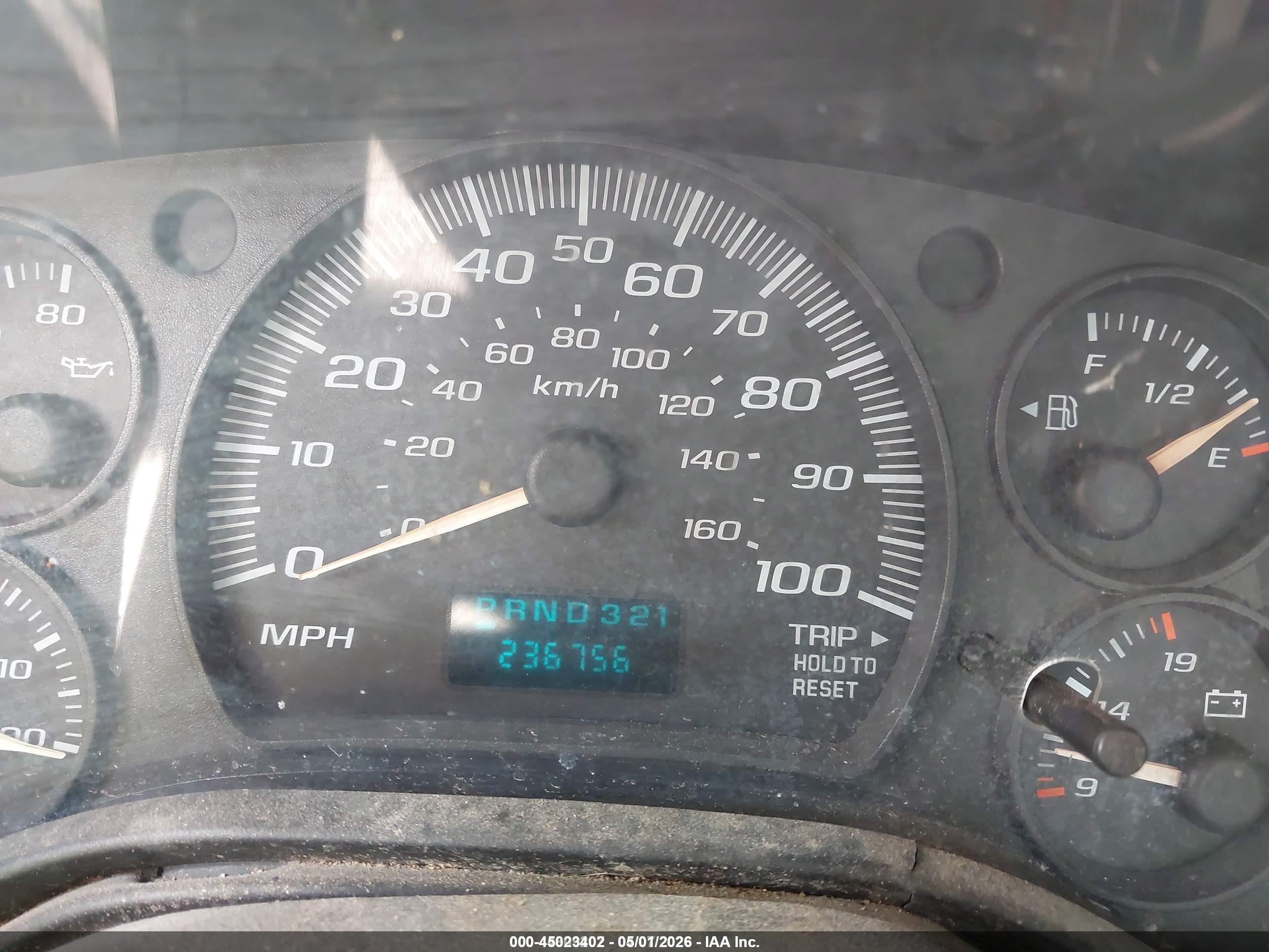 CHEVROLET EXPRESS image 6