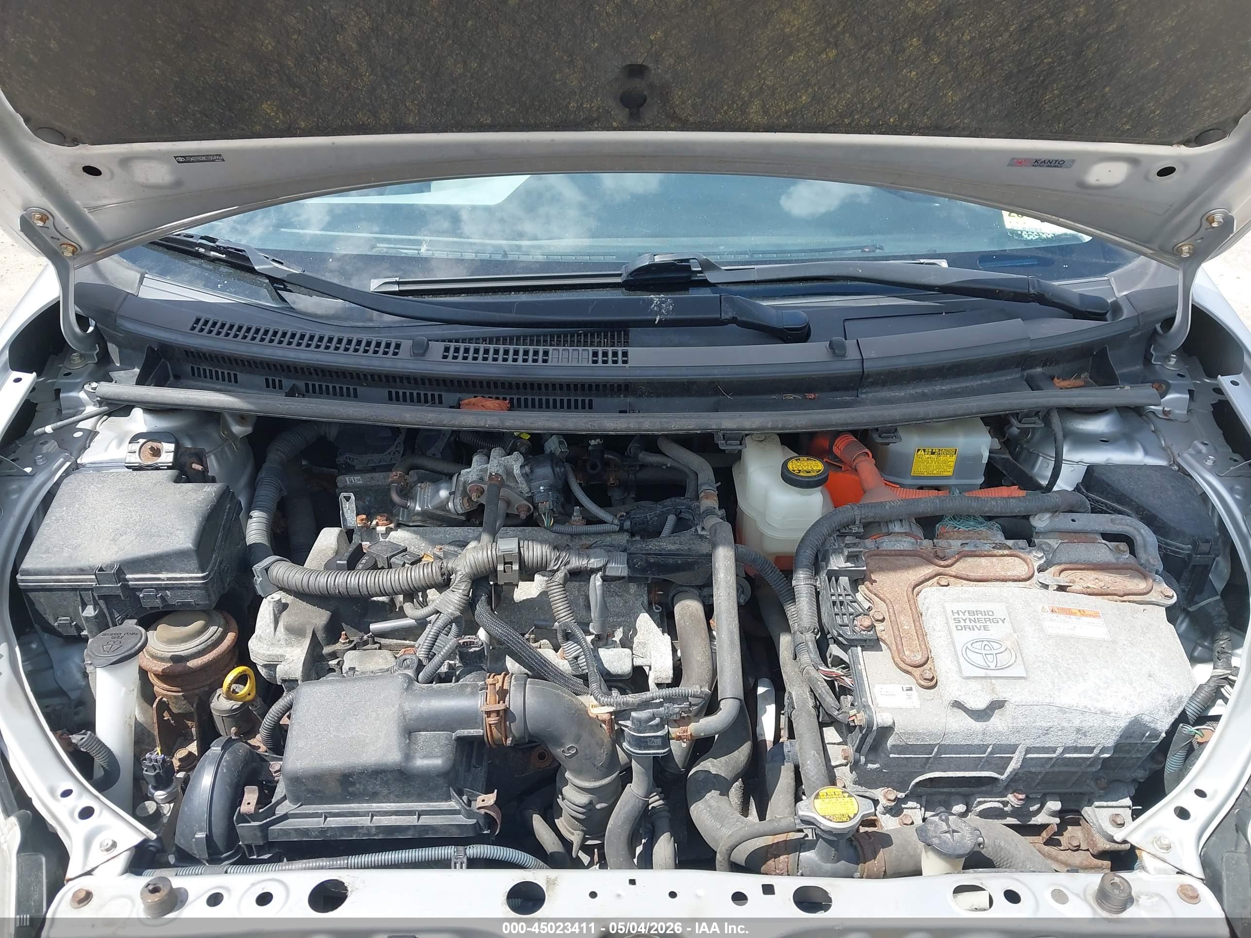 TOYOTA PRIUS image 10
