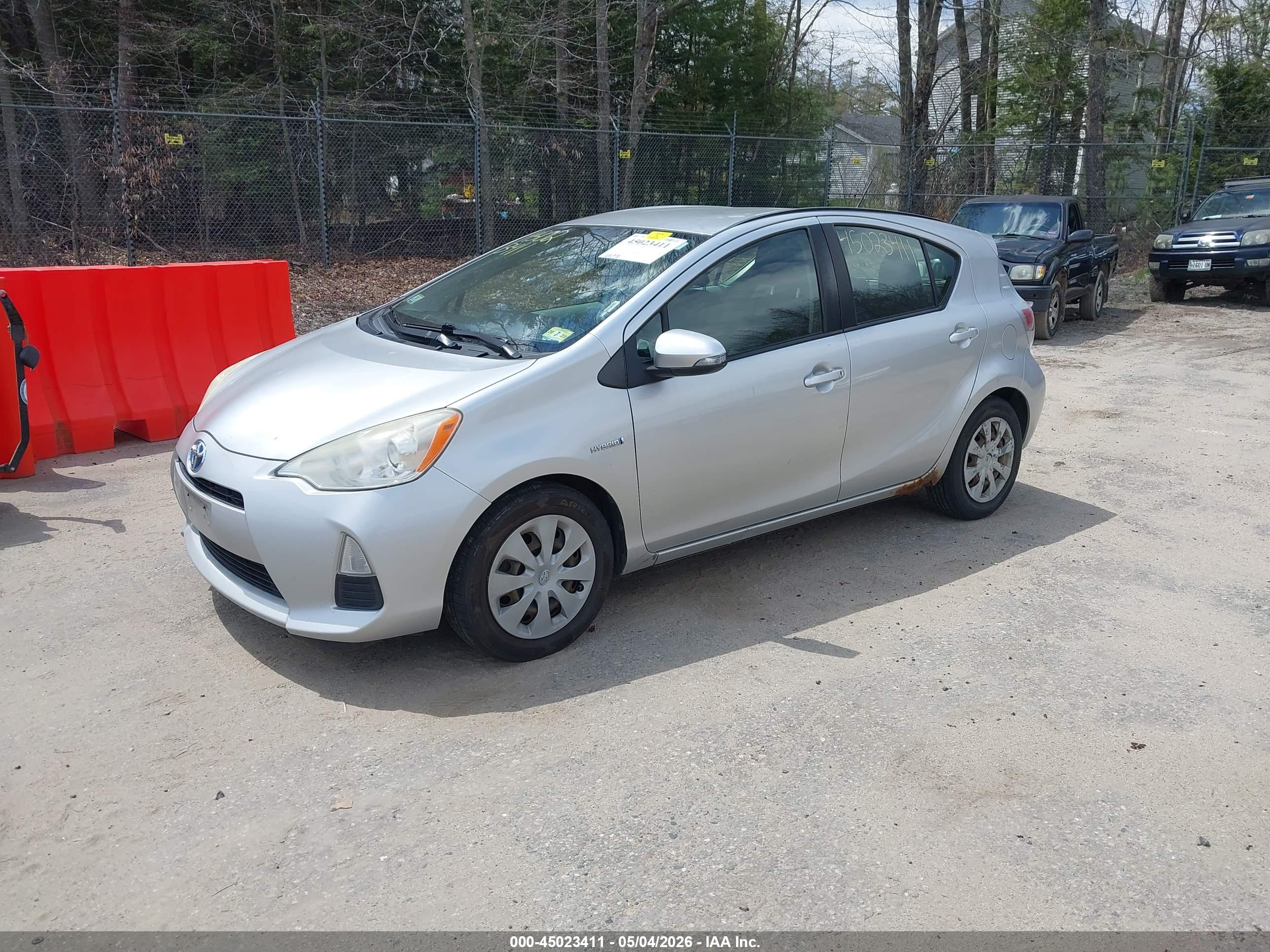 TOYOTA PRIUS image 2