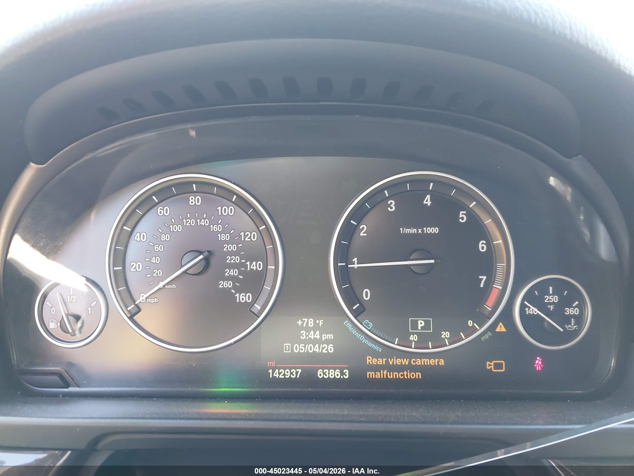BMW 528I image 7