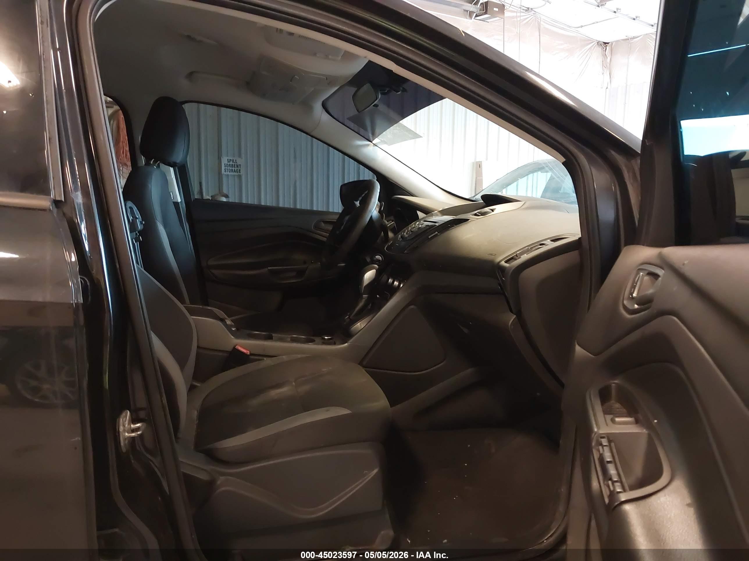 FORD ESCAPE image 5