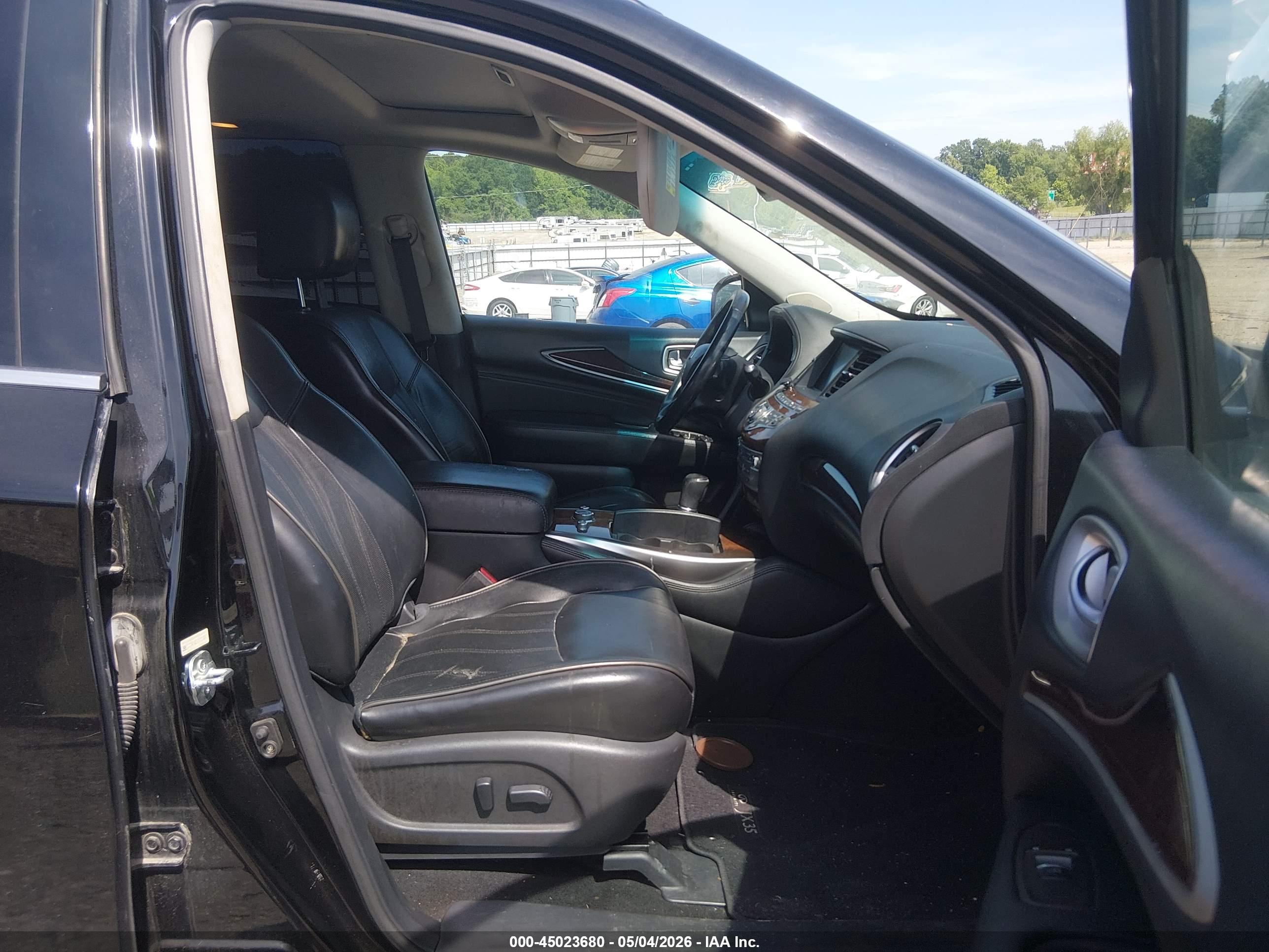 INFINITI JX35 image 5