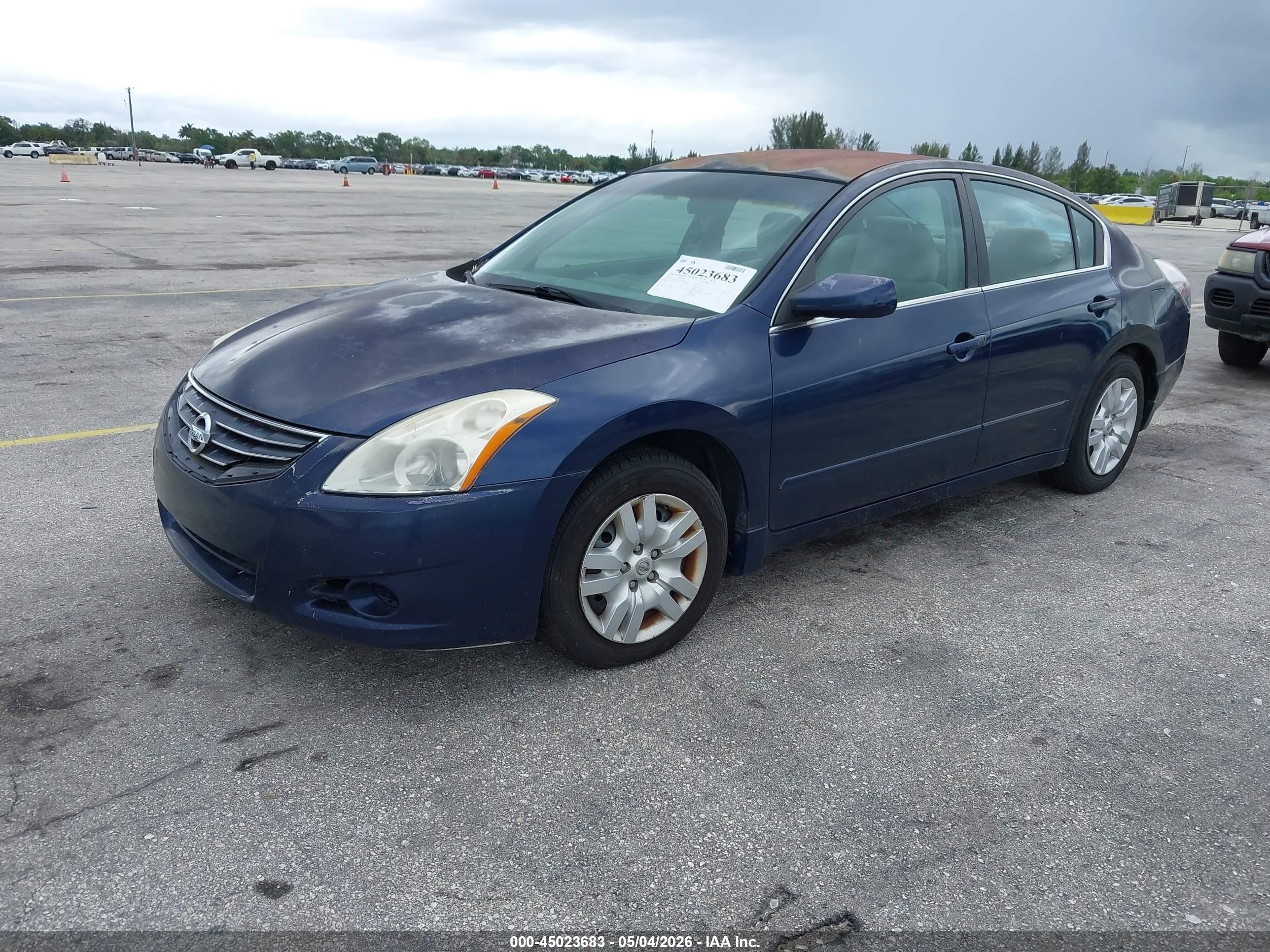 NISSAN ALTIMA image 2