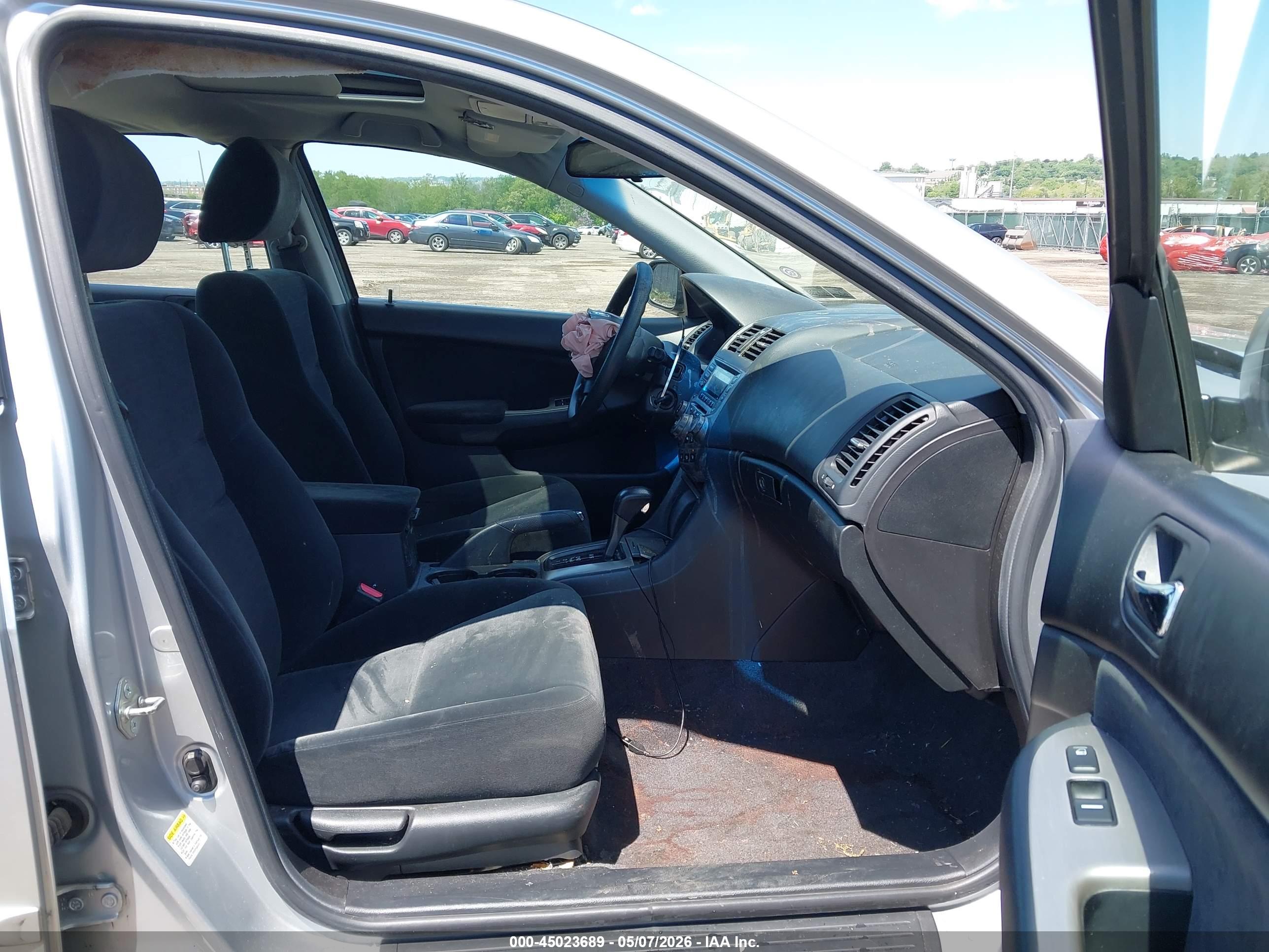 HONDA ACCORD image 5
