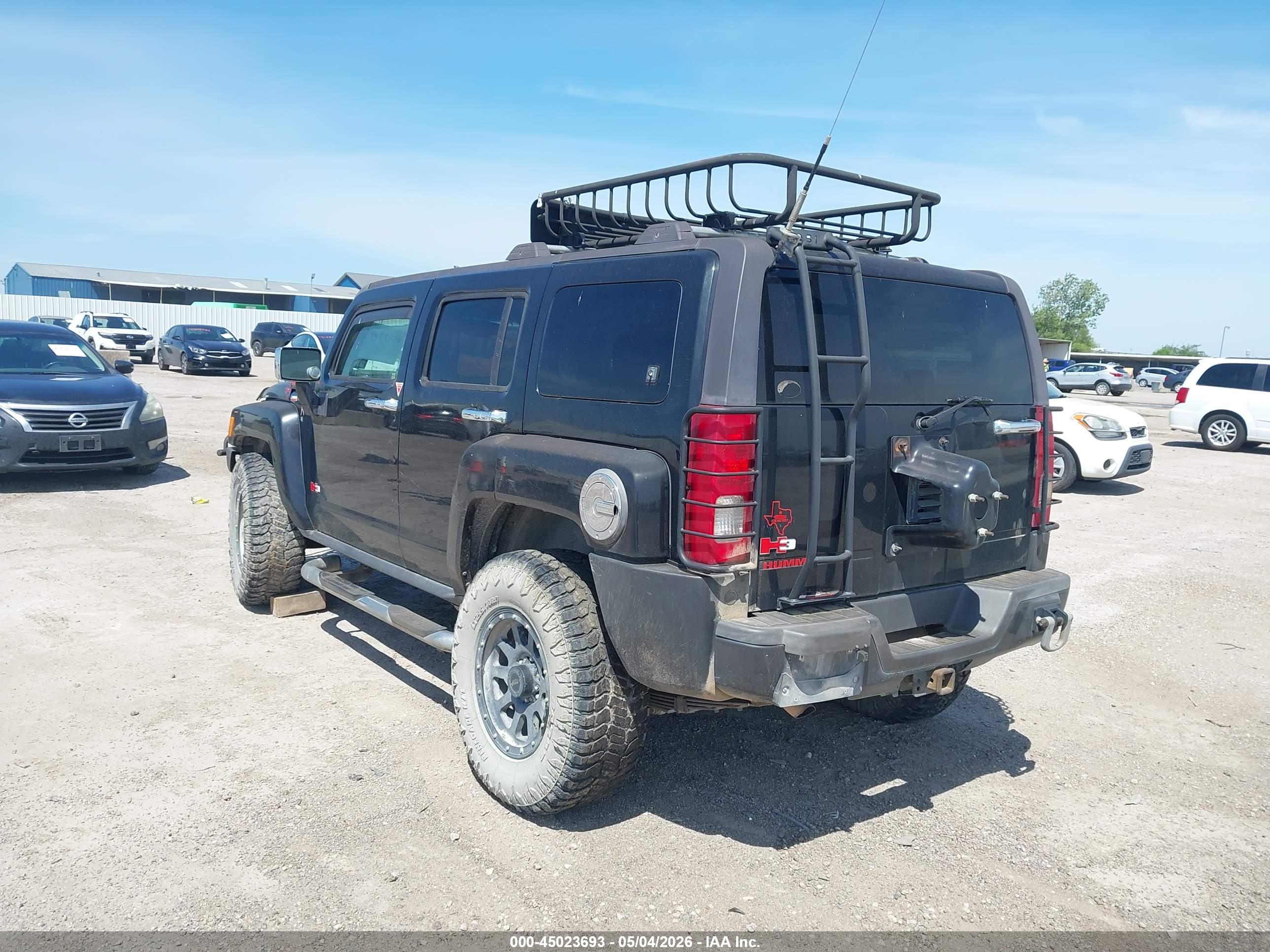 HUMMER H3 image 3