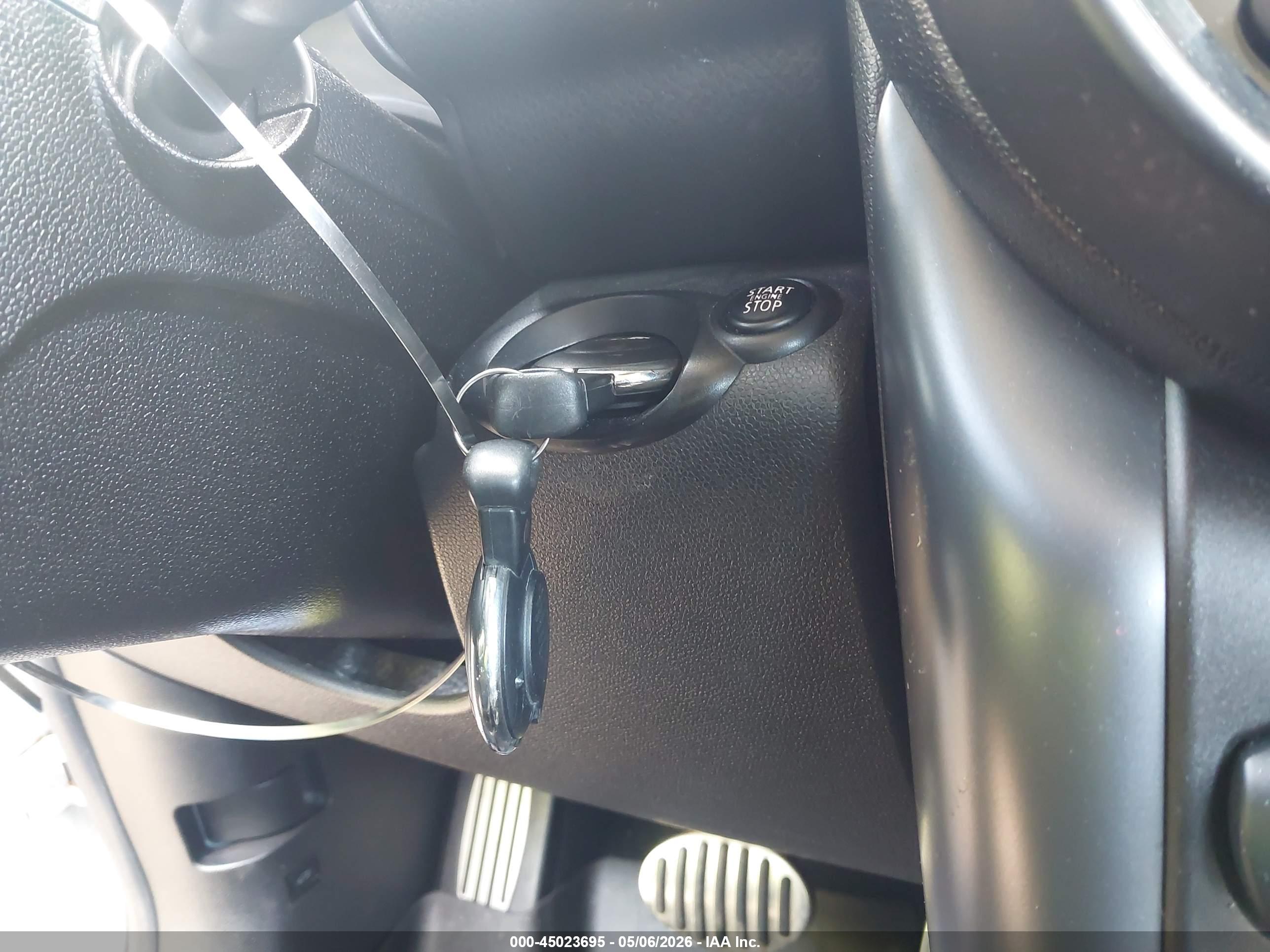 MINI COUNTRYMAN image 11