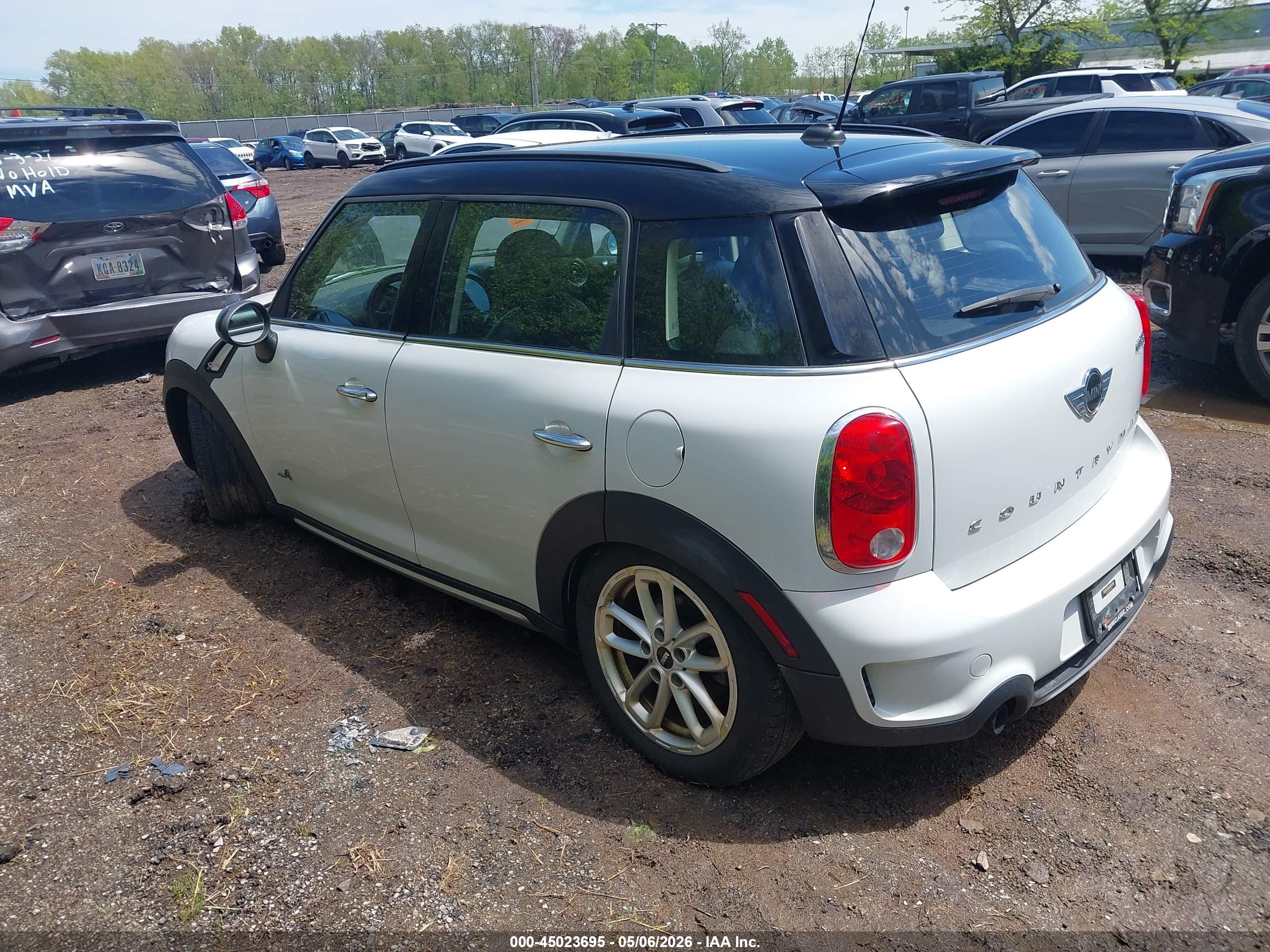 MINI COUNTRYMAN image 3