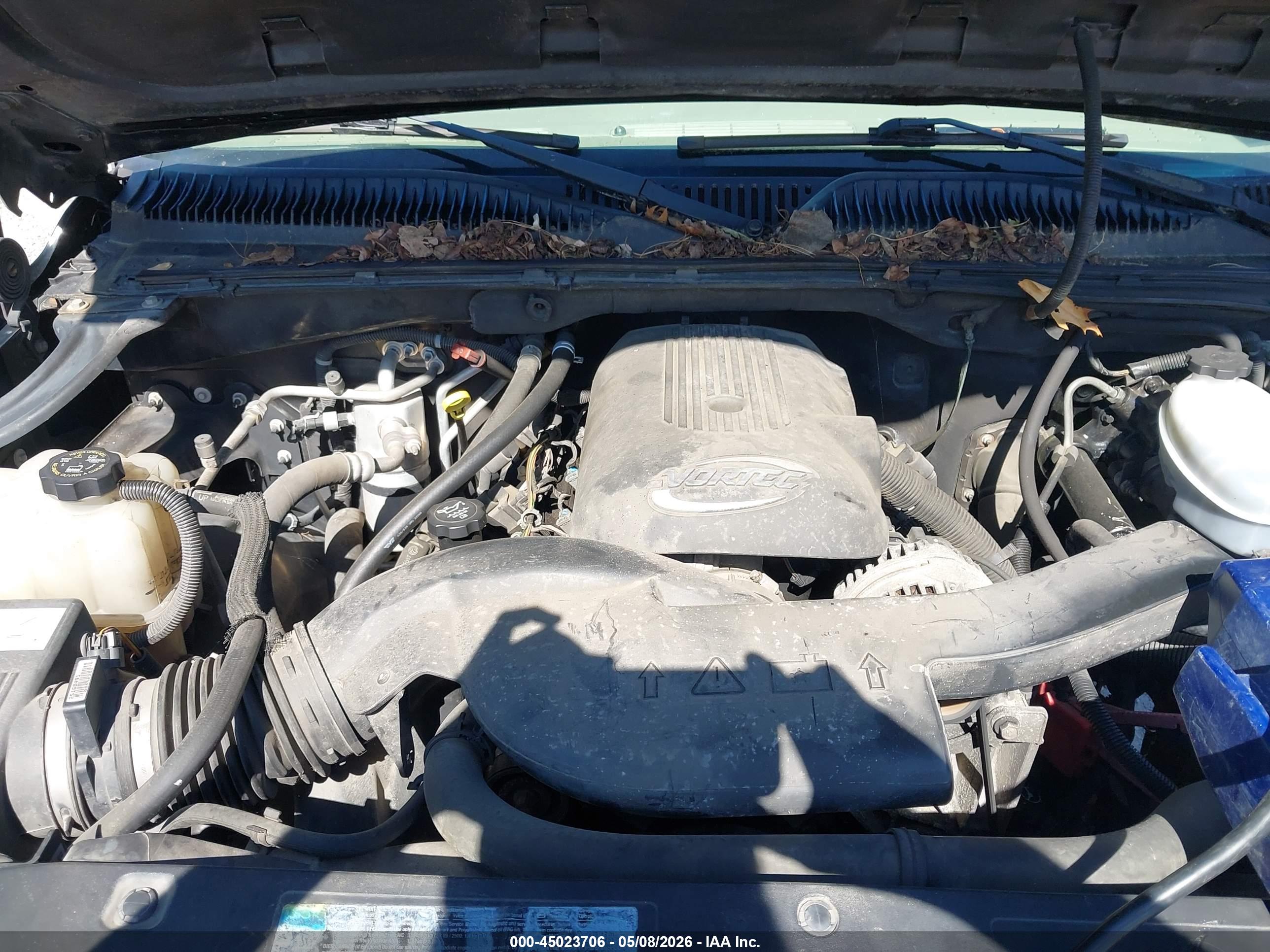 CHEVROLET SUBURBAN image 10
