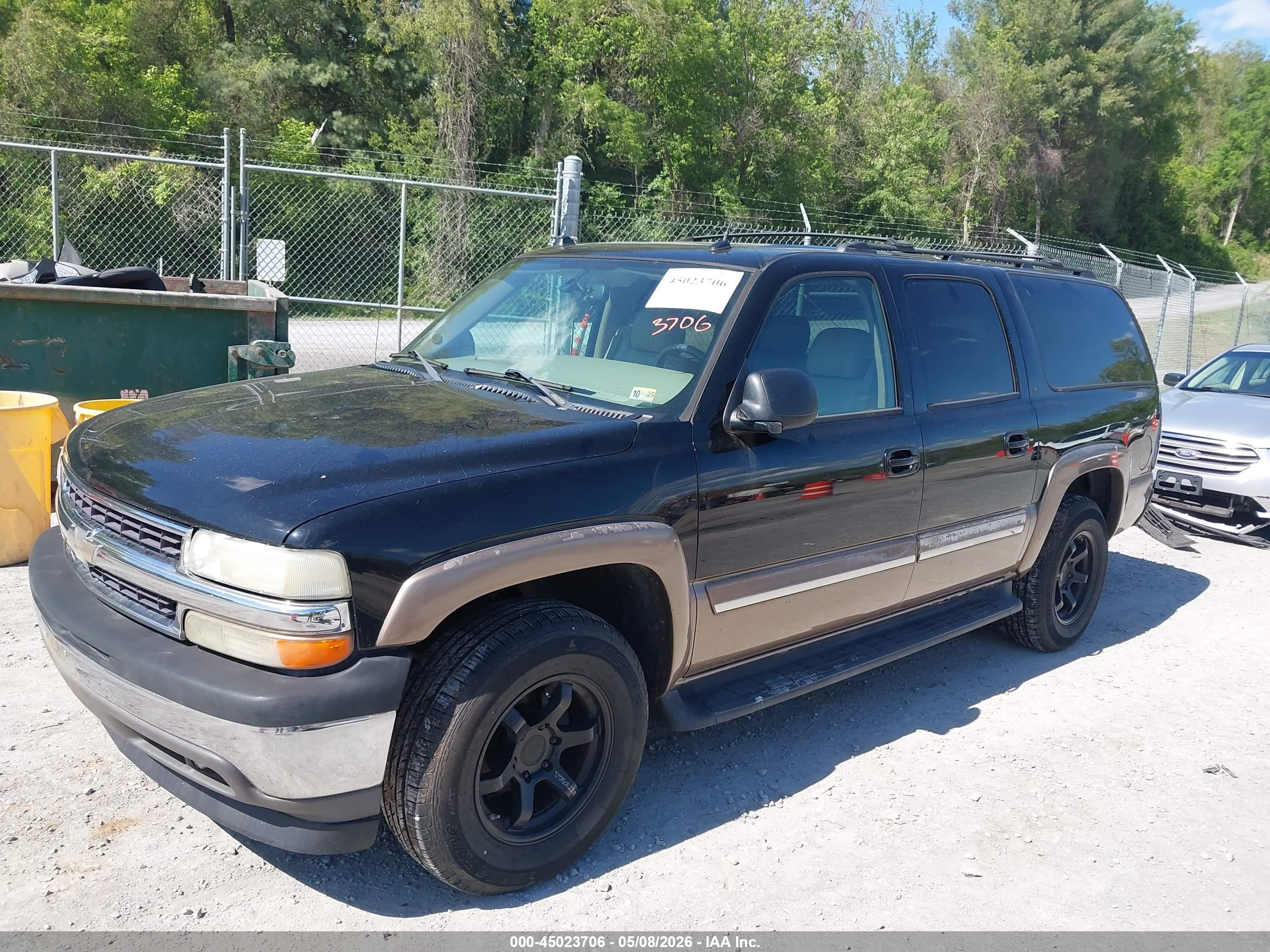 CHEVROLET SUBURBAN image 2