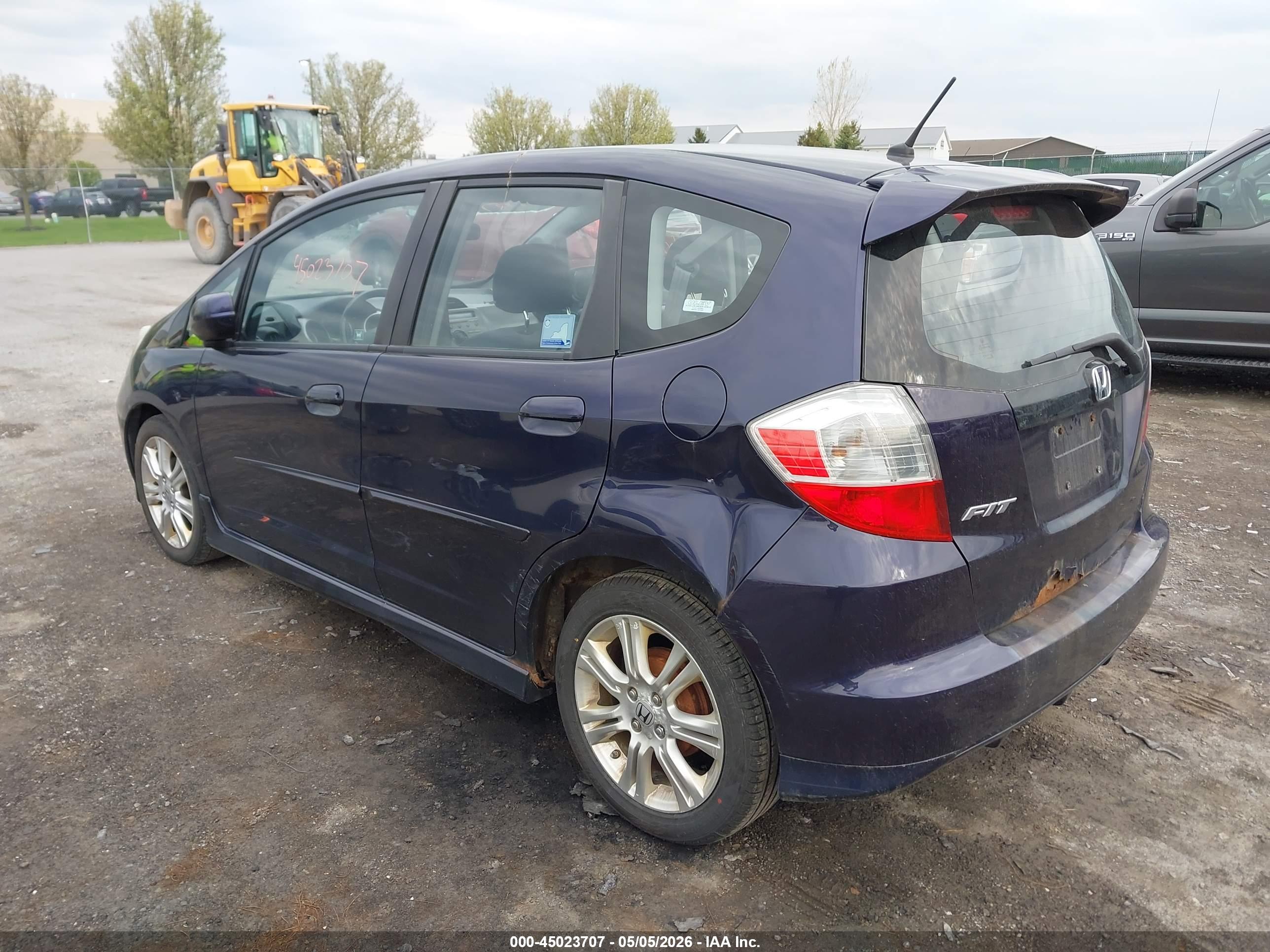 HONDA FIT image 3
