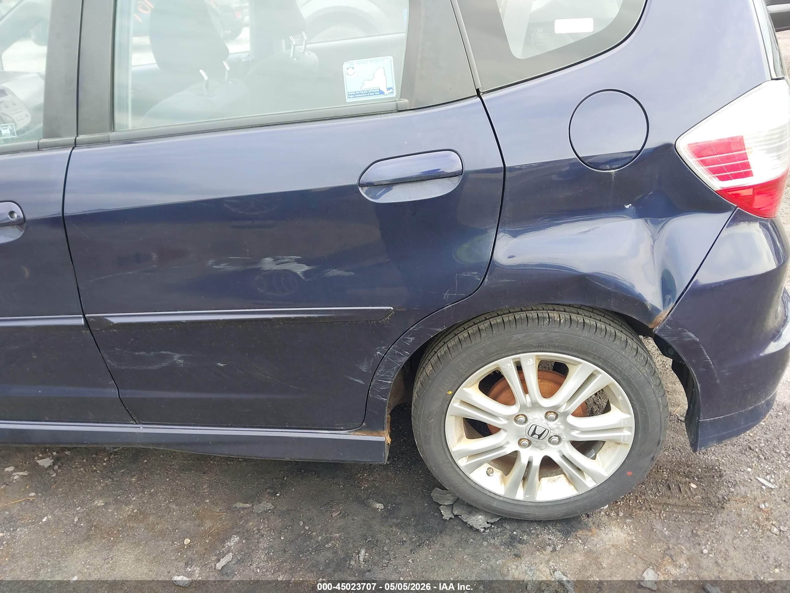 HONDA FIT image 6