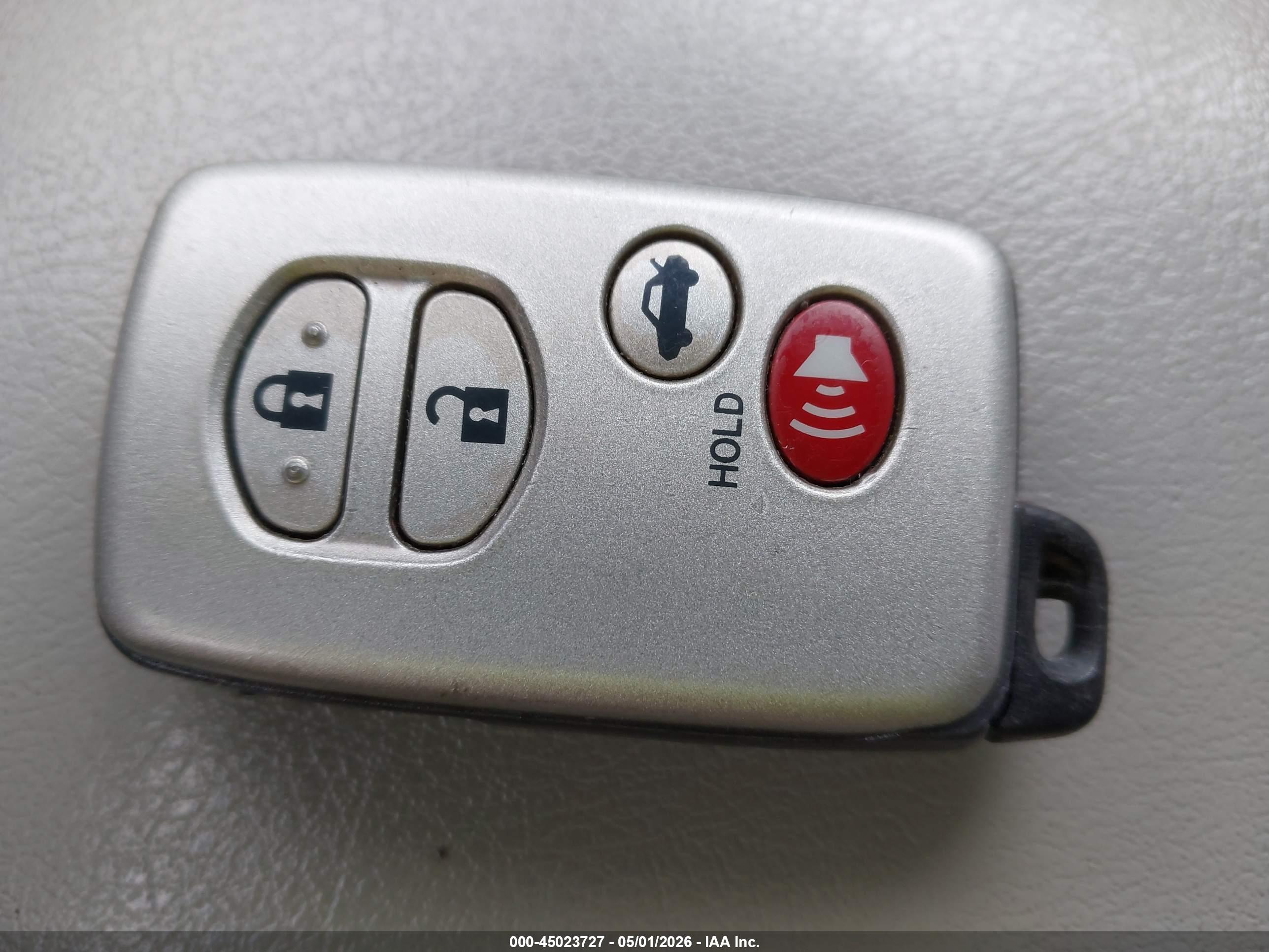 TOYOTA CAMRY image 11