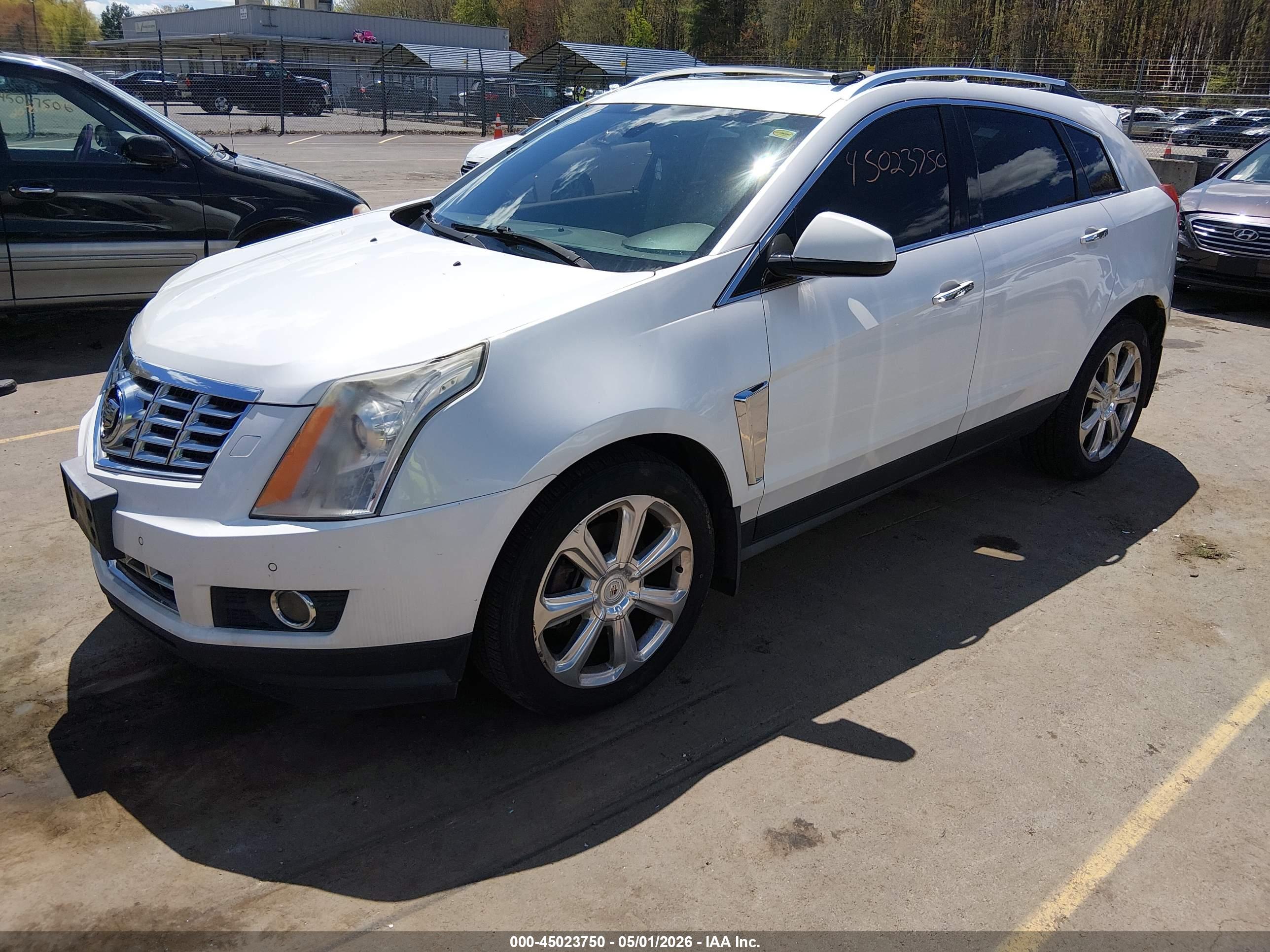 CADILLAC SRX image 2