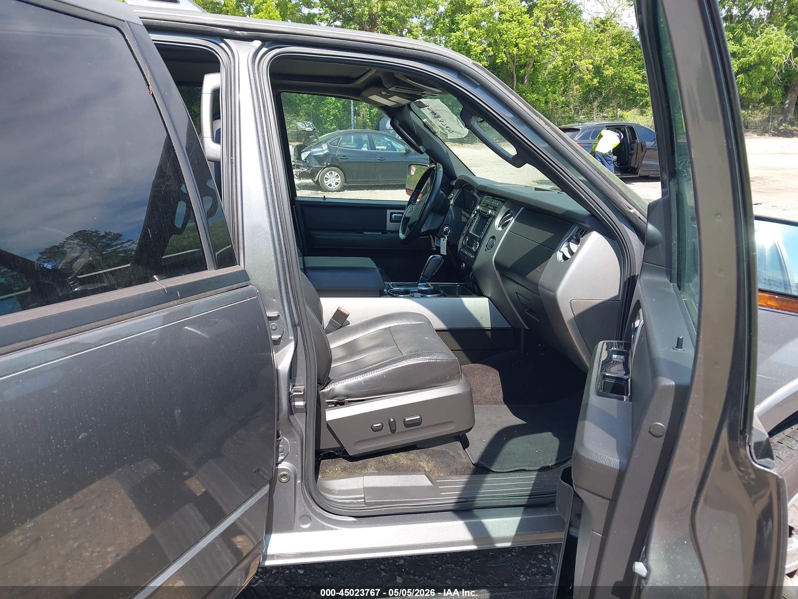FORD EXPEDITION image 5