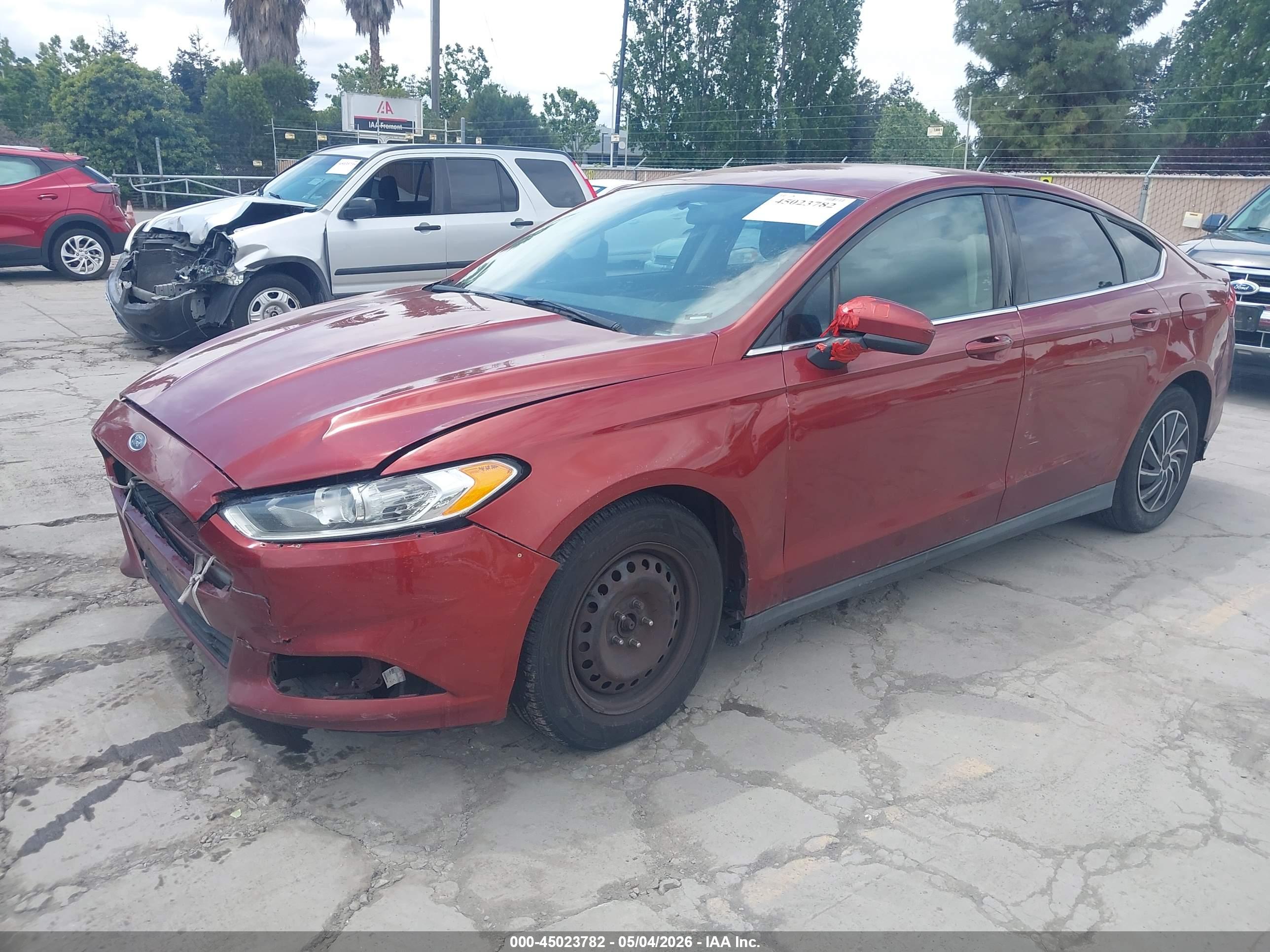 FORD FUSION image 2