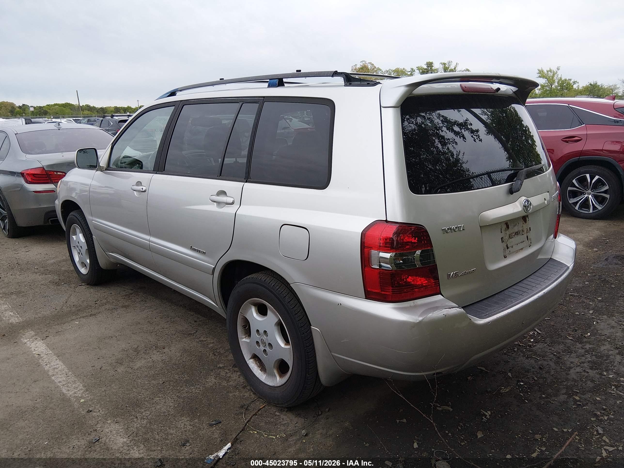 TOYOTA HIGHLANDER image 3