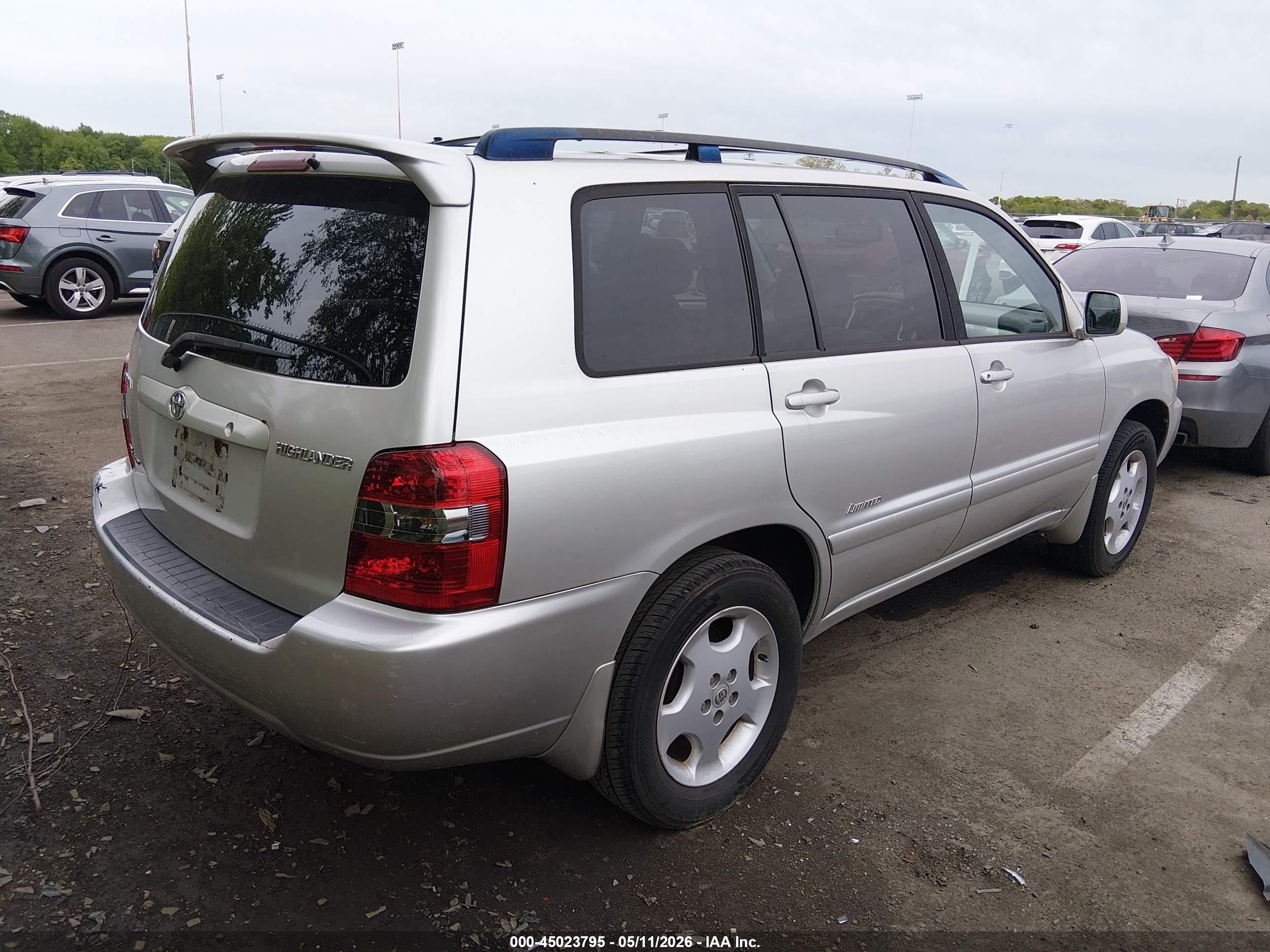 TOYOTA HIGHLANDER image 4
