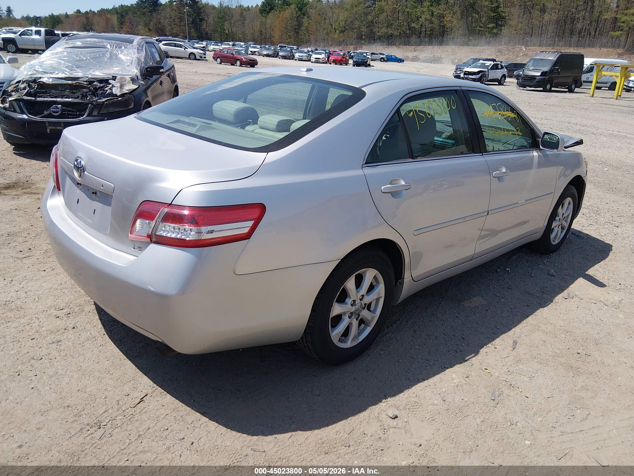 TOYOTA CAMRY image 4