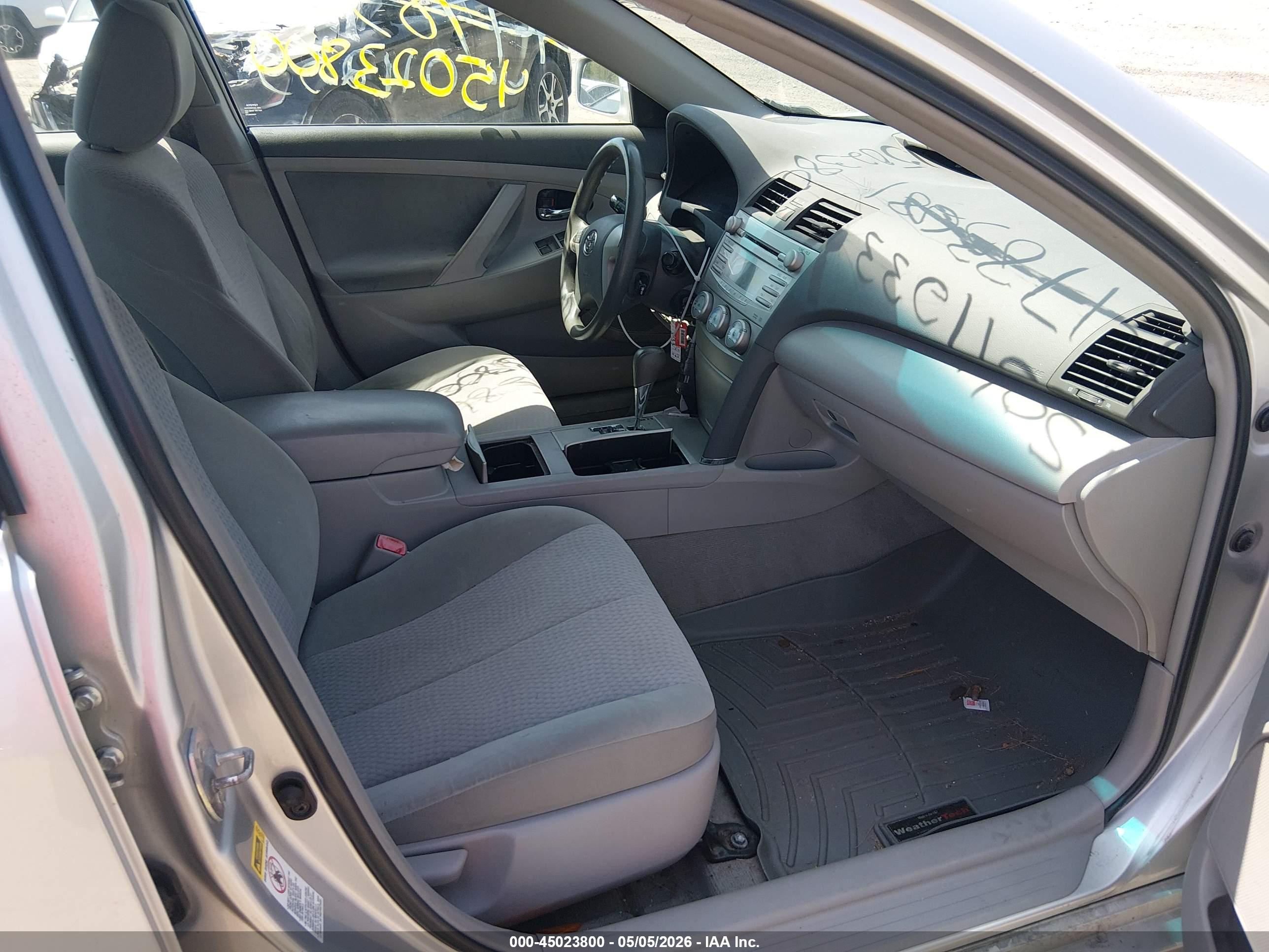 TOYOTA CAMRY image 5